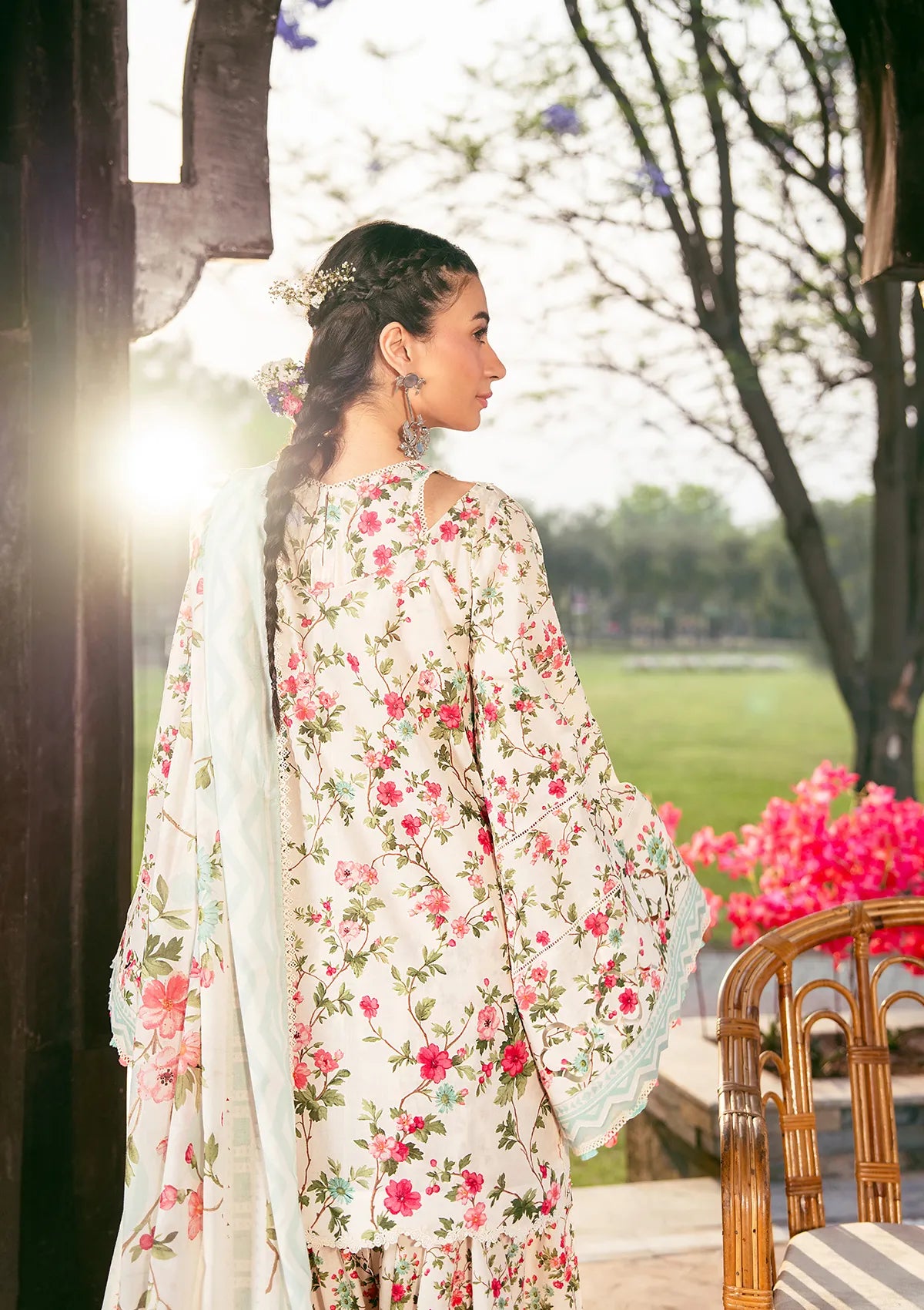mohsin-saeed-fabrics-designer-daily-wear-formal-and-wedding-suits-within-budget-This-product-is-from-elaf-prints-lawn25-vol-2-eps-3b-day-bloom-is-available-on-Mohsin-saeed-fabrics-website.
