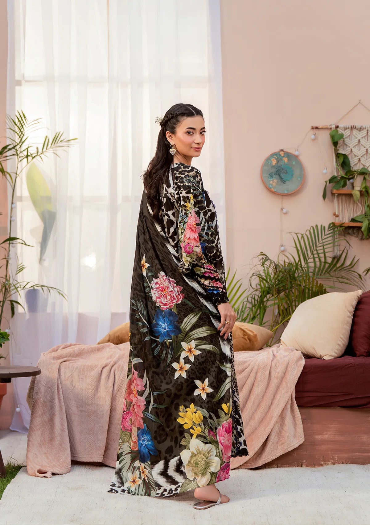 mohsin-saeed-fabrics-designer-daily-wear-formal-and-wedding-suits-within-budget-This-product-is-from-elaf-prints-lawn25-vol-2-eps-4b-noir-essence-is-available-on-Mohsin-saeed-fabrics-website.