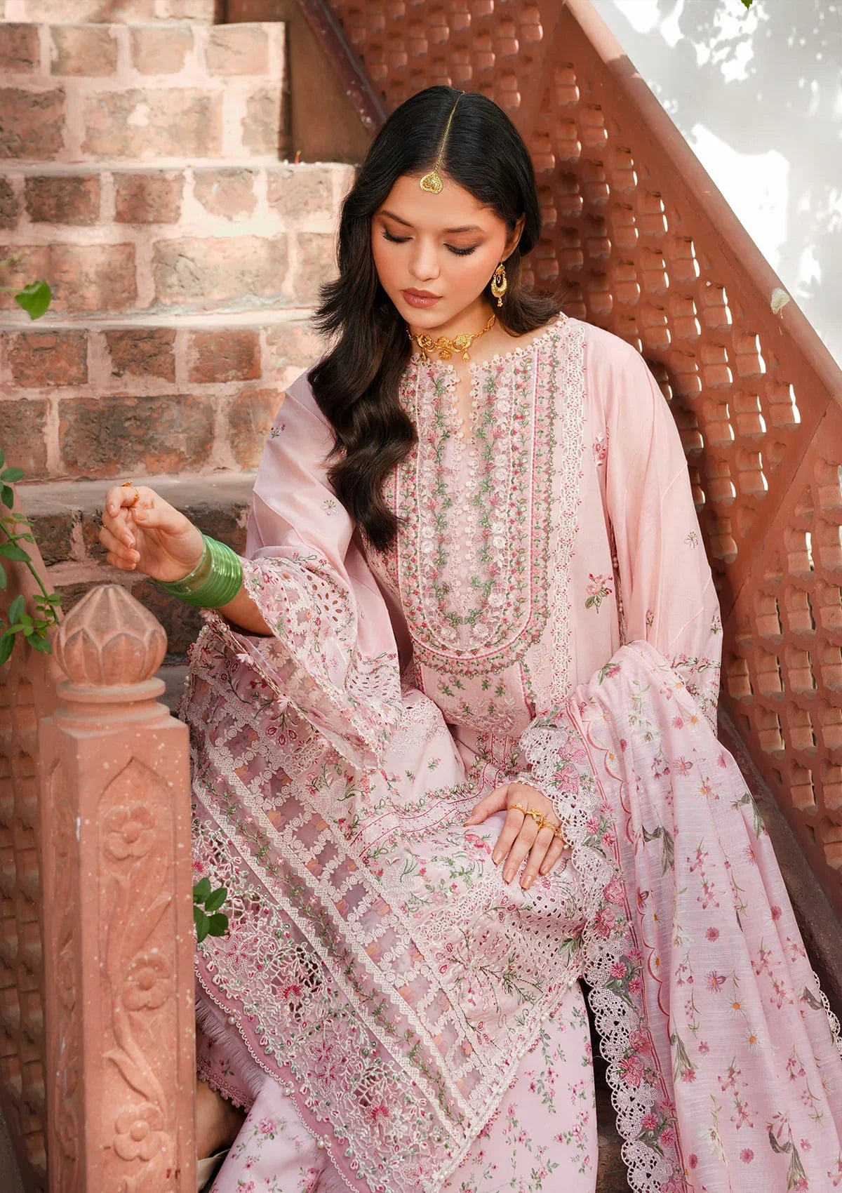 Kahf EK Fasana Luxury Lawn'26 KLB-3A DILNASHEEN