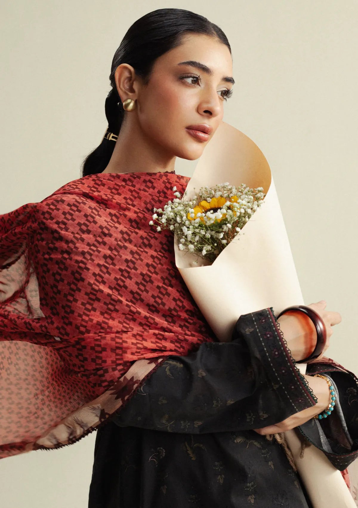 mohsin-saeed-fabrics-luxury-fashion-collection-daily-wear-wedding-and-formal-in-budget-This-product-is-from-coco-by-zara-shahjahan-drop-4-prints25-fable-5a-is-available-on-Mohsin-saeed-fabrics-website.