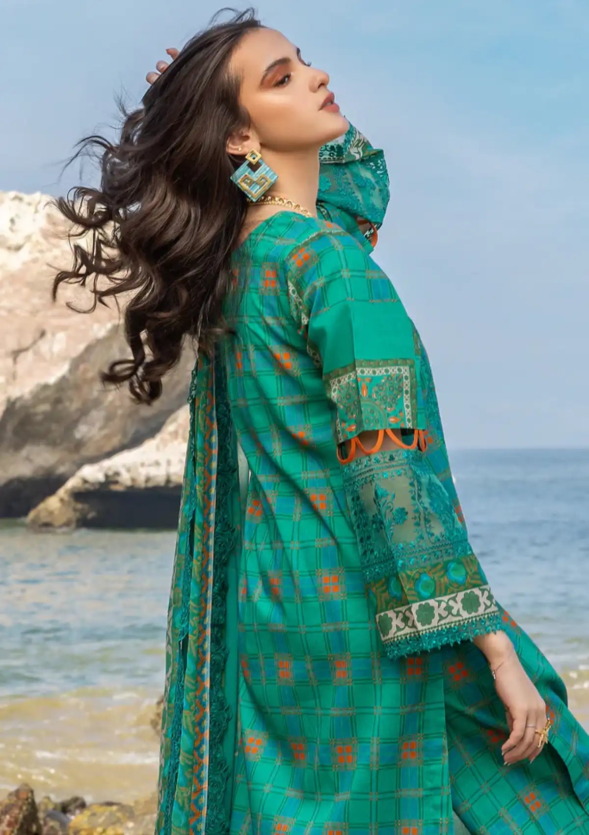Charizma Sun Shine Lawn'24 Vol-01 SN4-01 - Mohsin Saeed Fabrics