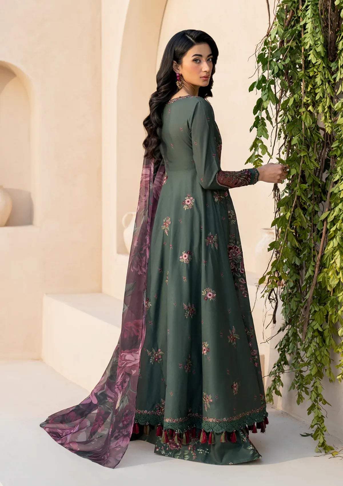 mohsin-saeed-fabrics-affordable-luxury-outfits-for-daily-formal-and-wedding-wear-This-product-is-from-iznik-festive-eid-lawn25-efl-11-is-available-on-Mohsin-saeed-fabrics-website.