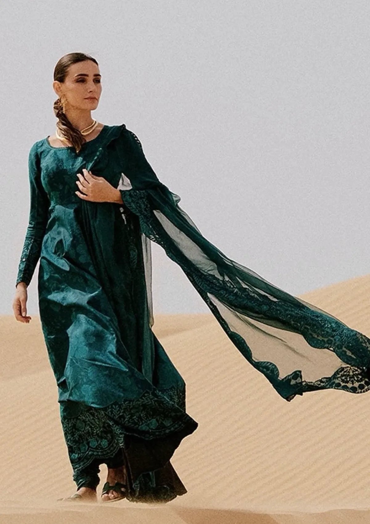 Saira Rizwan Luxury Lawn'26 SRL-10 ZOMOROD