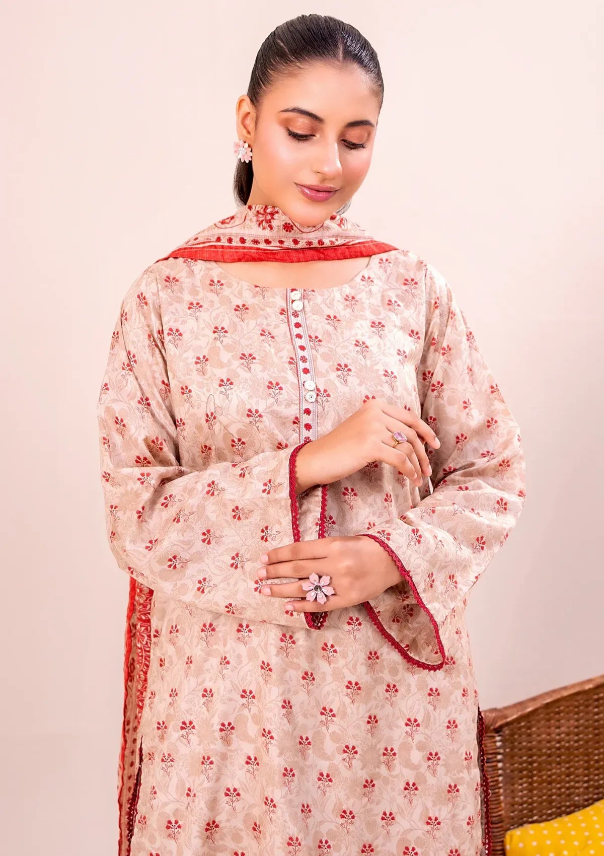 mohsin-saeed-fabrics-affordable-luxury-outfits-for-daily-formal-and-wedding-wear-This-product-is-from-sohaye-premium-lawn25-d-04-is-available-on-Mohsin-saeed-fabrics-website.