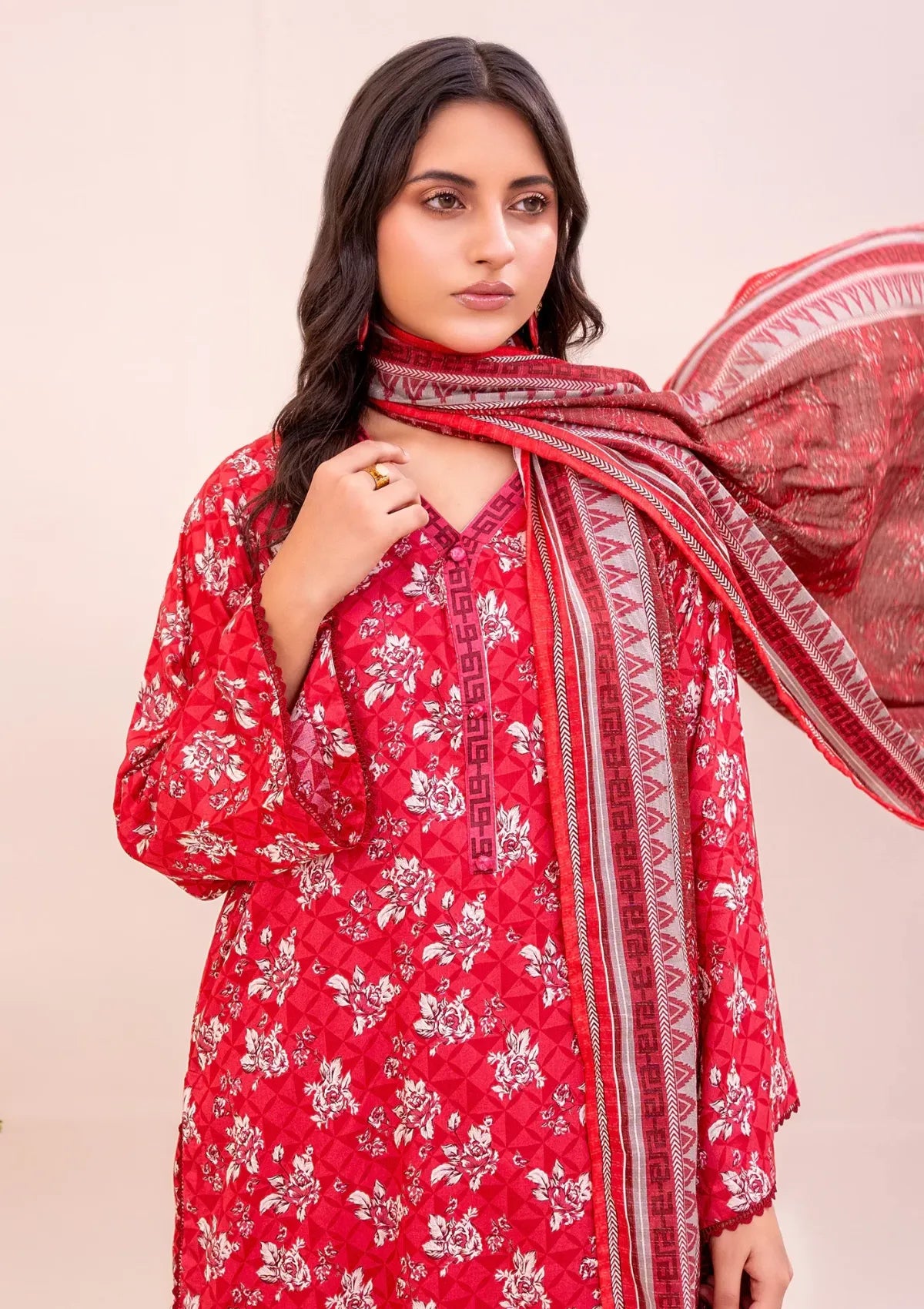 mohsin-saeed-fabrics-affordable-luxury-outfits-for-daily-formal-and-wedding-wear-This-product-is-from-sohaye-premium-lawn25-d-02-is-available-on-Mohsin-saeed-fabrics-website.