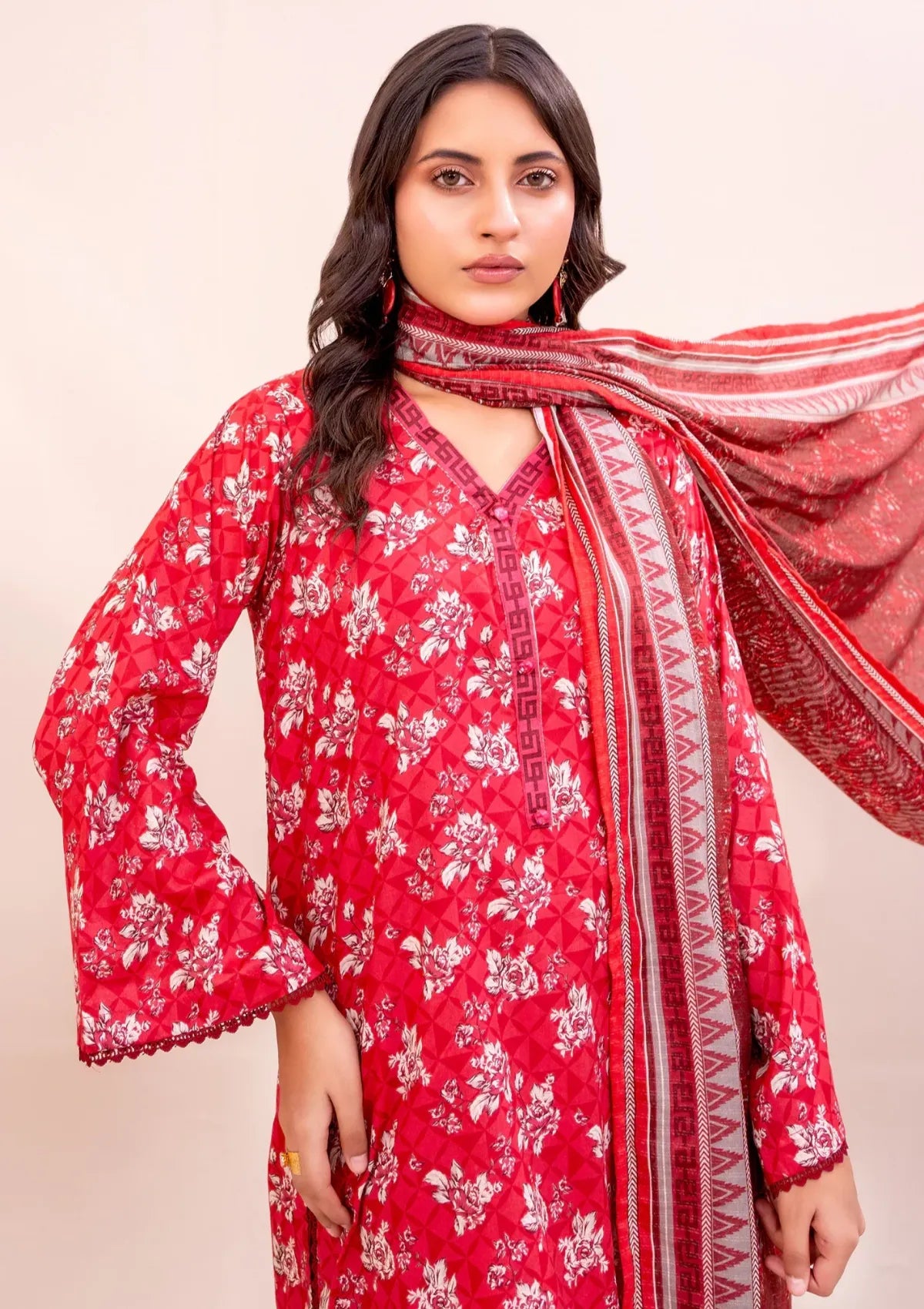 mohsin-saeed-fabrics-affordable-luxury-outfits-for-daily-formal-and-wedding-wear-This-product-is-from-sohaye-premium-lawn25-d-02-is-available-on-Mohsin-saeed-fabrics-website.