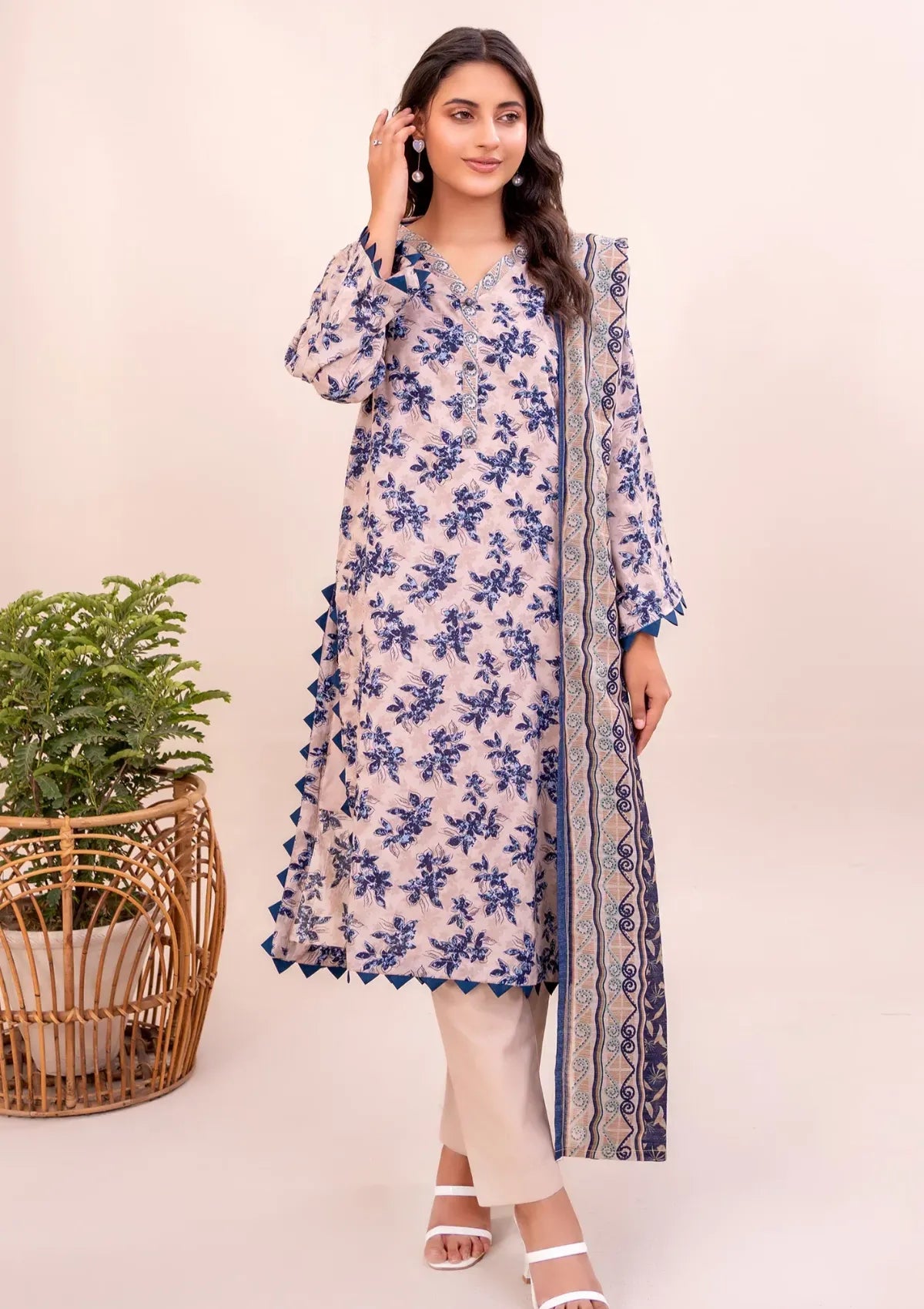 mohsin-saeed-fabrics-affordable-luxury-outfits-for-daily-formal-and-wedding-wear-This-product-is-from-sohaye-premium-lawn25-d-03-is-available-on-Mohsin-saeed-fabrics-website.