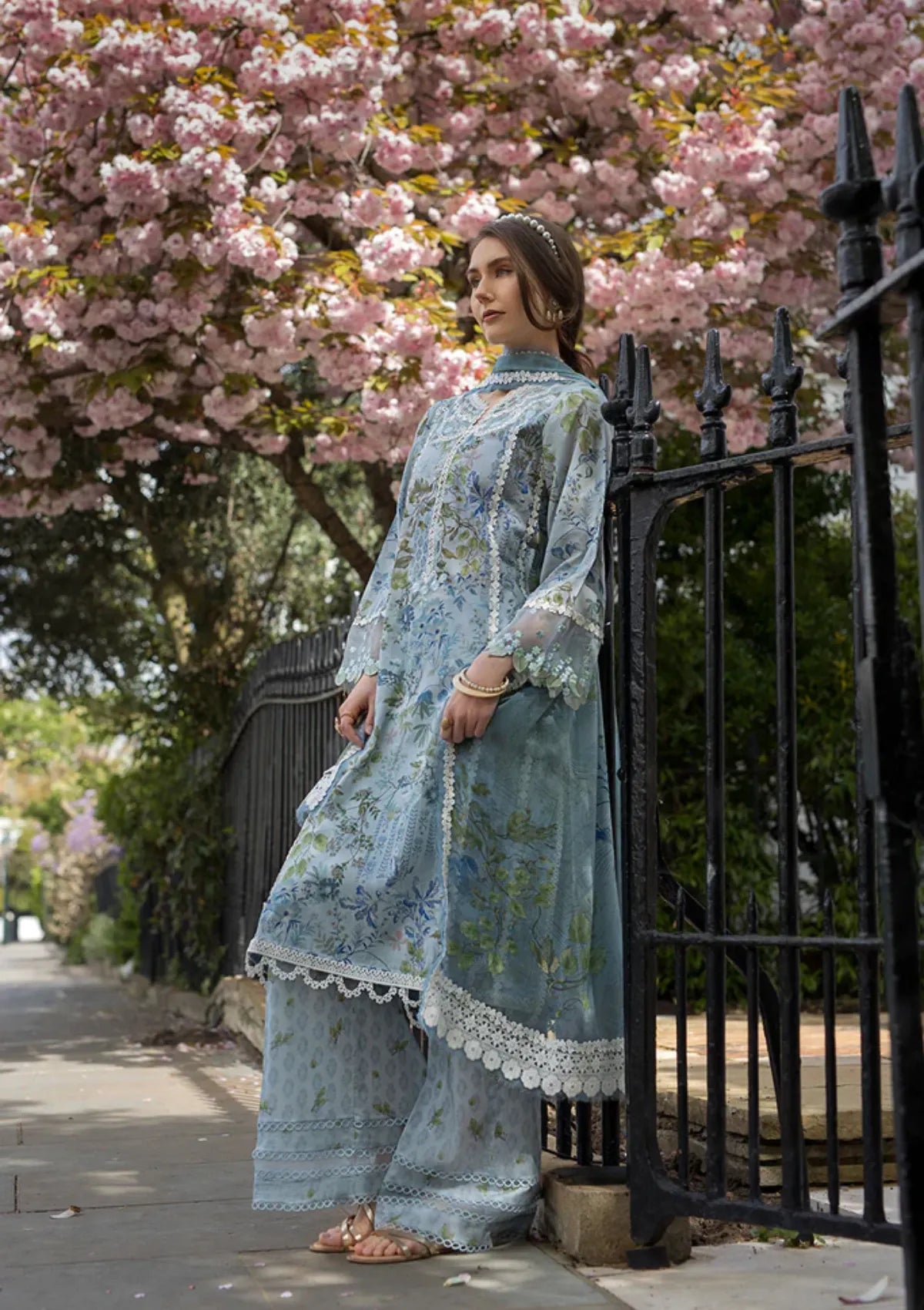mohsin-saeed-fabrics-luxury-fashion-collection-daily-wear-wedding-and-formal-in-budget-This-product-is-from-sobia-nazir-sn-basics-printed-lawn25-d-06a-is-available-on-Mohsin-saeed-fabrics-website.