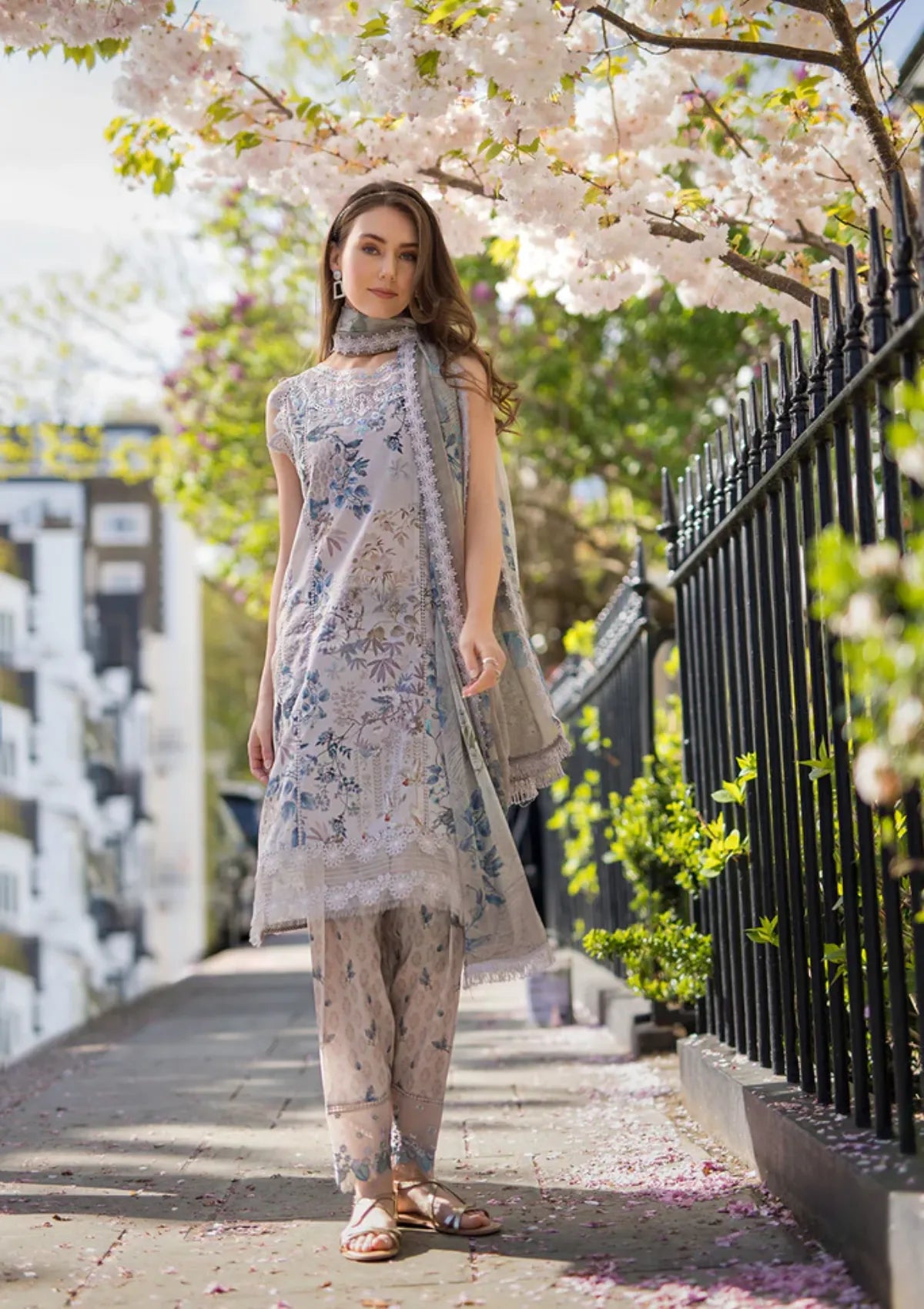 mohsin-saeed-fabrics-luxury-fashion-collection-daily-wear-wedding-and-formal-in-budget-This-product-is-from-sobia-nazir-sn-basics-printed-lawn25-d-06b-is-available-on-Mohsin-saeed-fabrics-website.