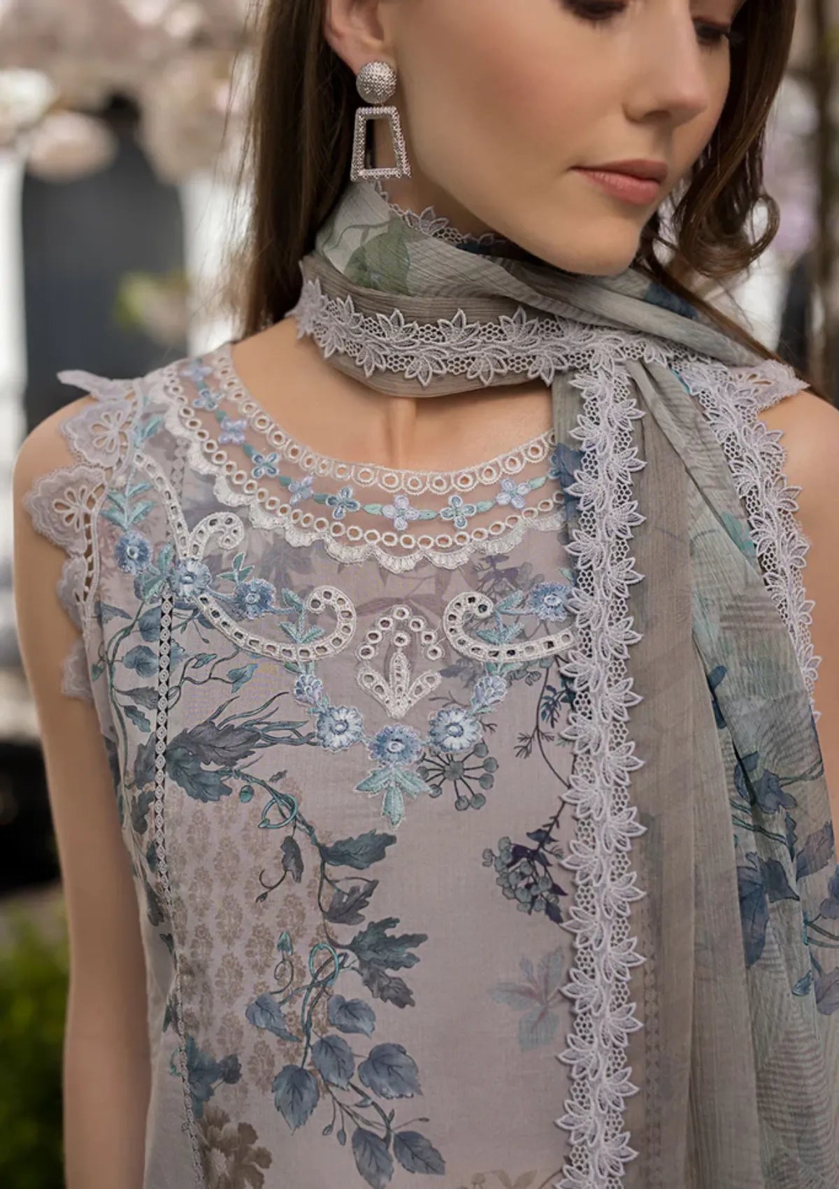mohsin-saeed-fabrics-luxury-fashion-collection-daily-wear-wedding-and-formal-in-budget-This-product-is-from-sobia-nazir-sn-basics-printed-lawn25-d-06b-is-available-on-Mohsin-saeed-fabrics-website.