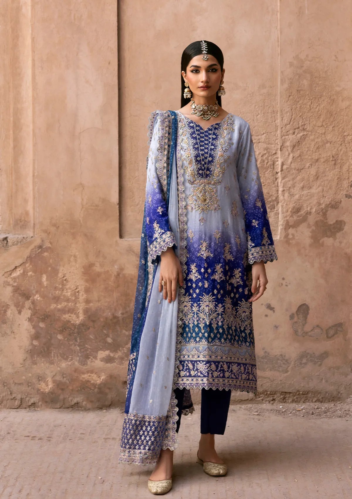 mohsin-saeed-fabrics-designer-daily-wear-formal-and-wedding-suits-within-budget-This-product-is-from-emaan-adeel-the-empress-wedding-formals25-aurevia-is-available-on-Mohsin-saeed-fabrics-website.