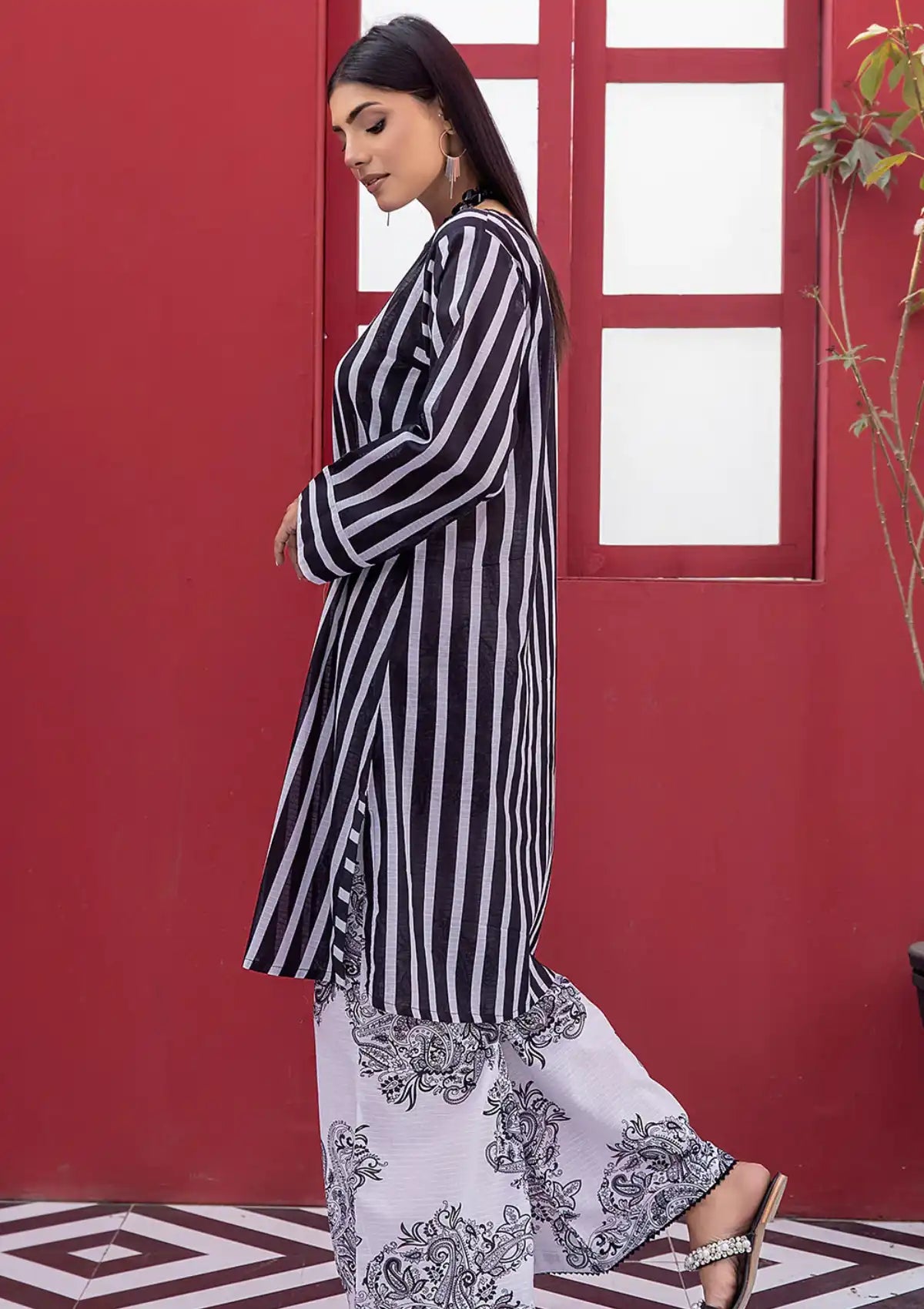 Safwa Summer Pret'24 2 Pcs P000389-BLACK - Mohsin Saeed Fabrics