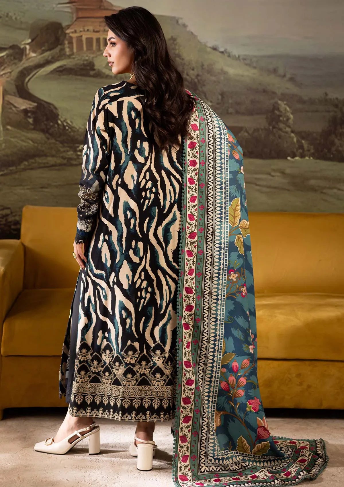 mohsin-saeed-fabrics-is-selling-online-and-in stores-Luxury-daily-wear-wedding-wear-formal-wear-in-budgeted-price.This-product-is-from-nureh-signature-printed-linen25-sp-171-is-available-on-Mohsin-saeed-fabrics-website.