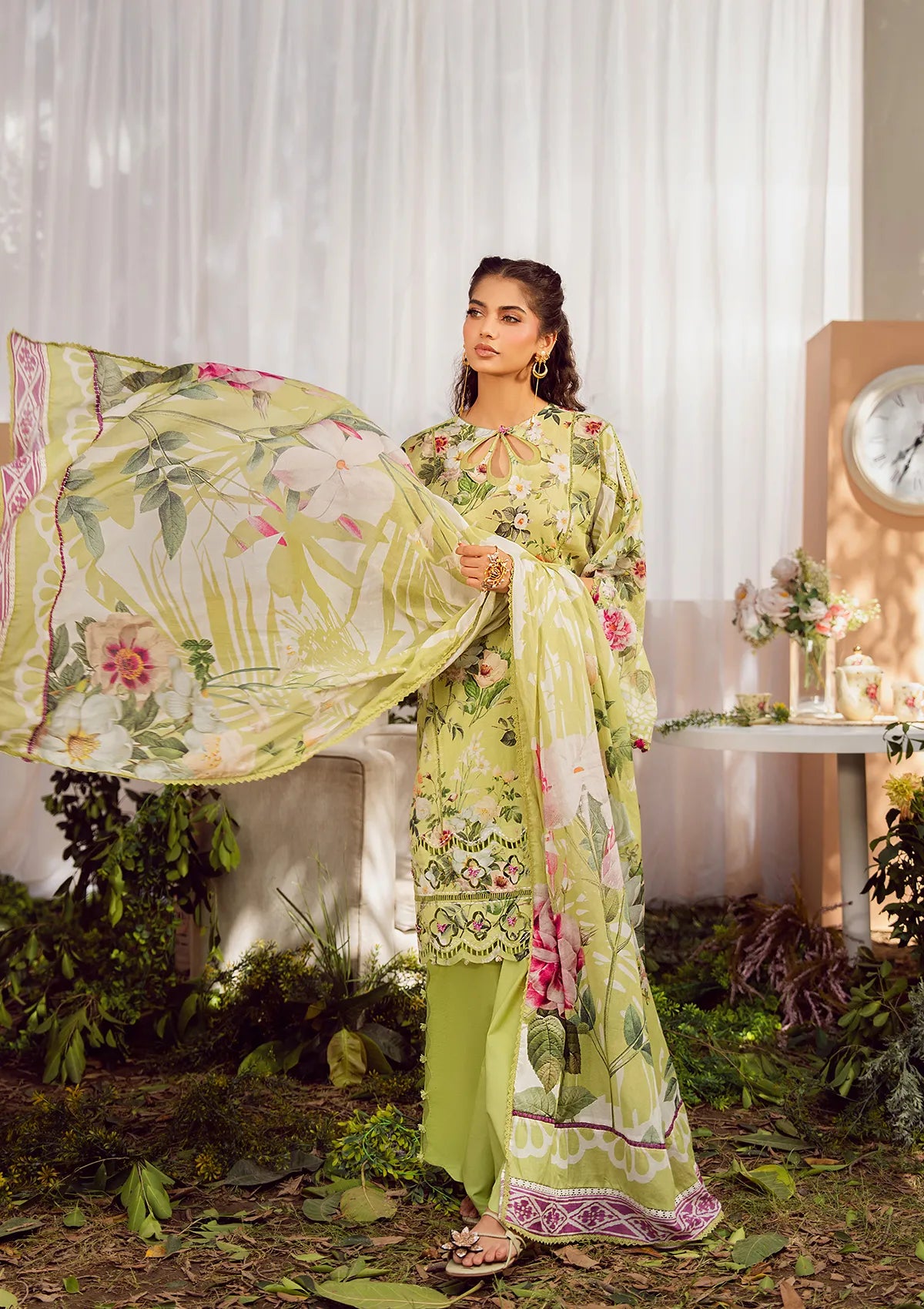 mohsin-saeed-fabrics-designer-daily-wear-formal-and-wedding-suits-within-budget-This-product-is-from-elaf-prints-lawn25-vol-2-eps-5a-lush-radiance-is-available-on-Mohsin-saeed-fabrics-website.