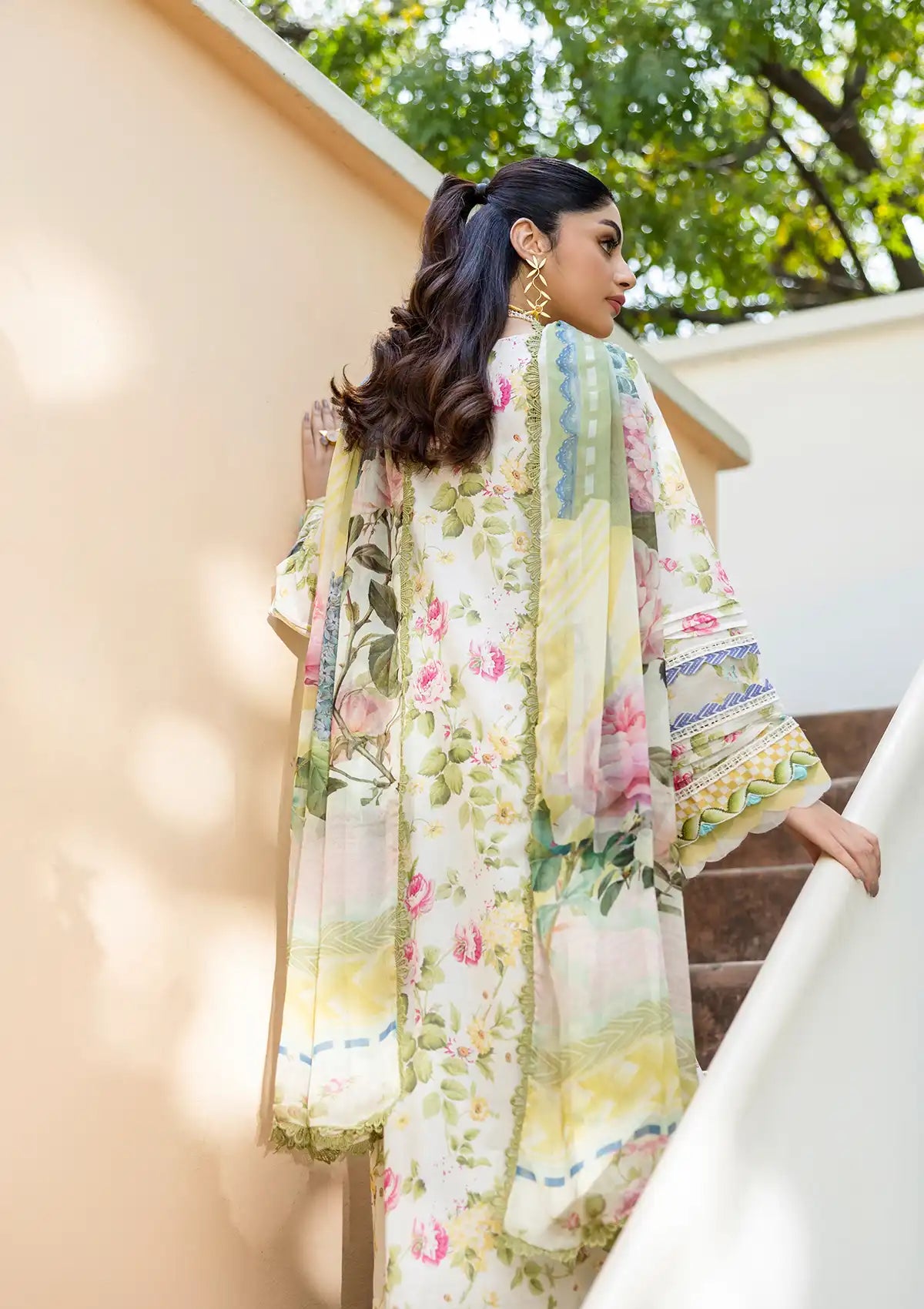 mohsin-saeed-fabrics-designer-daily-wear-formal-and-wedding-suits-within-budget-This-product-is-from-elaf-prints-lawn25-ecd-05a-gladiolus-grace-is-available-on-Mohsin-saeed-fabrics-website.