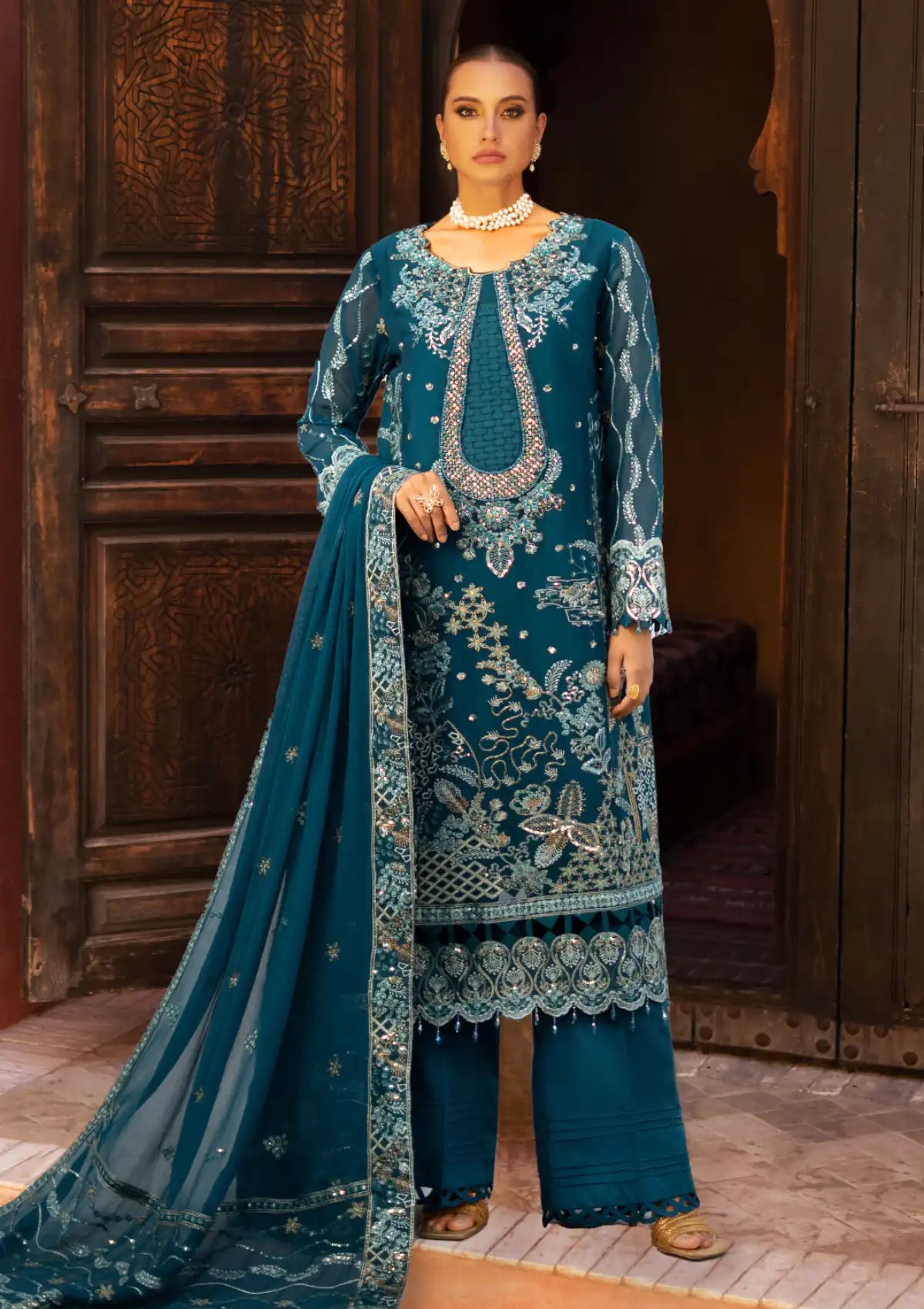 mohsin-saeed-fabrics-is-selling-online-and-in stores-Luxury-daily-wear-wedding-wear-formal-wear-in-budgeted-price-This-product-is-from-zeenat-luxury-lawn-by-zebtan25-zn-05-is-available-on-Mohsin-saeed-fabrics-website.