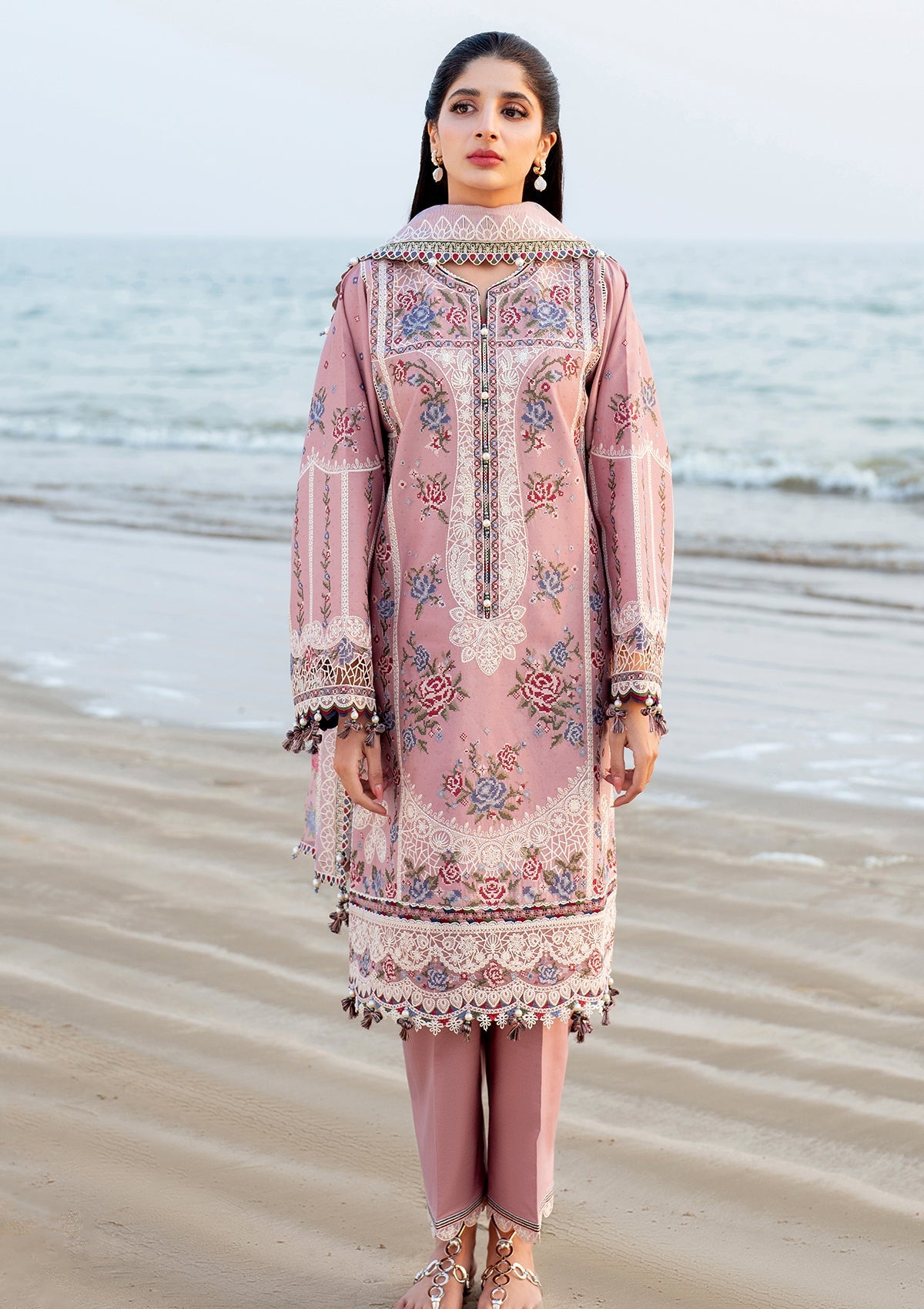 mohsin-saeed-fabrics-affordable-luxury-outfits-for-daily-formal-and-wedding-wear-This-product-is-from-jazmin-shahkaar-luxury-lawn-sl25-d2-is-available-on-Mohsin-saeed-fabrics-website.