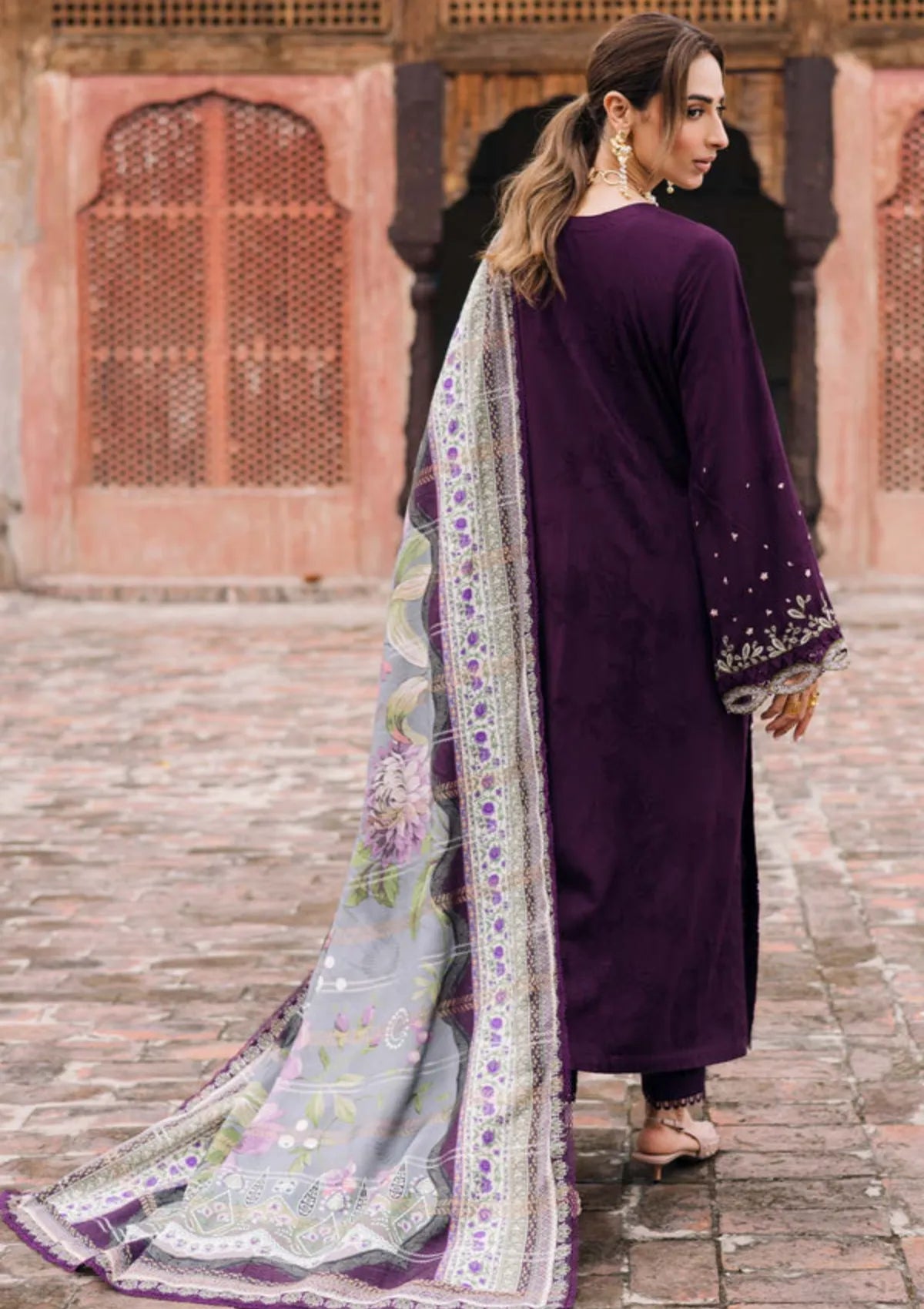 mohsin-saeed-fabrics-luxury-fashion-collection-daily-wear-wedding-and-formal-in-budget-This-product-is-from-nureh-maya-linen25-nw-104-is-available-on-Mohsin-saeed-fabrics-website.