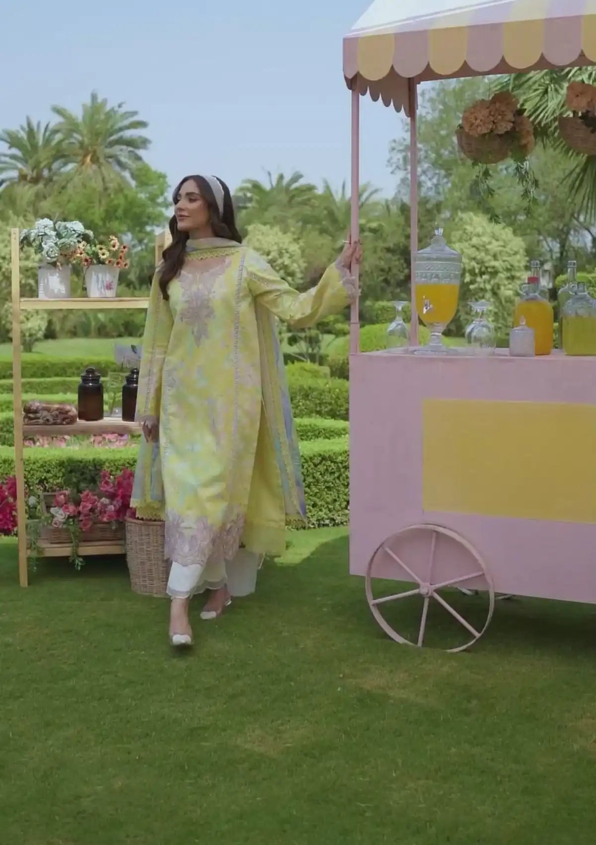 mohsin-saeed-fabrics-designer-daily-wear-formal-and-wedding-suits-within-budget-This-product-is-from-rang-rasiya-lifestyle-summer-edit25-reena-is-available-on-Mohsin-saeed-fabrics-website.