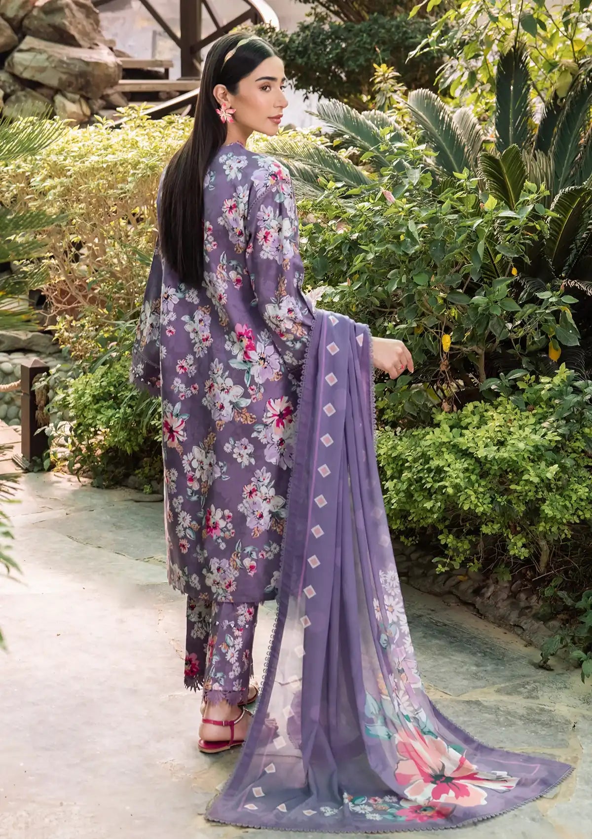 Alizeh Sheen Prints'24 Vol-02 AF-6012-INDIGO - Mohsin Saeed Fabrics