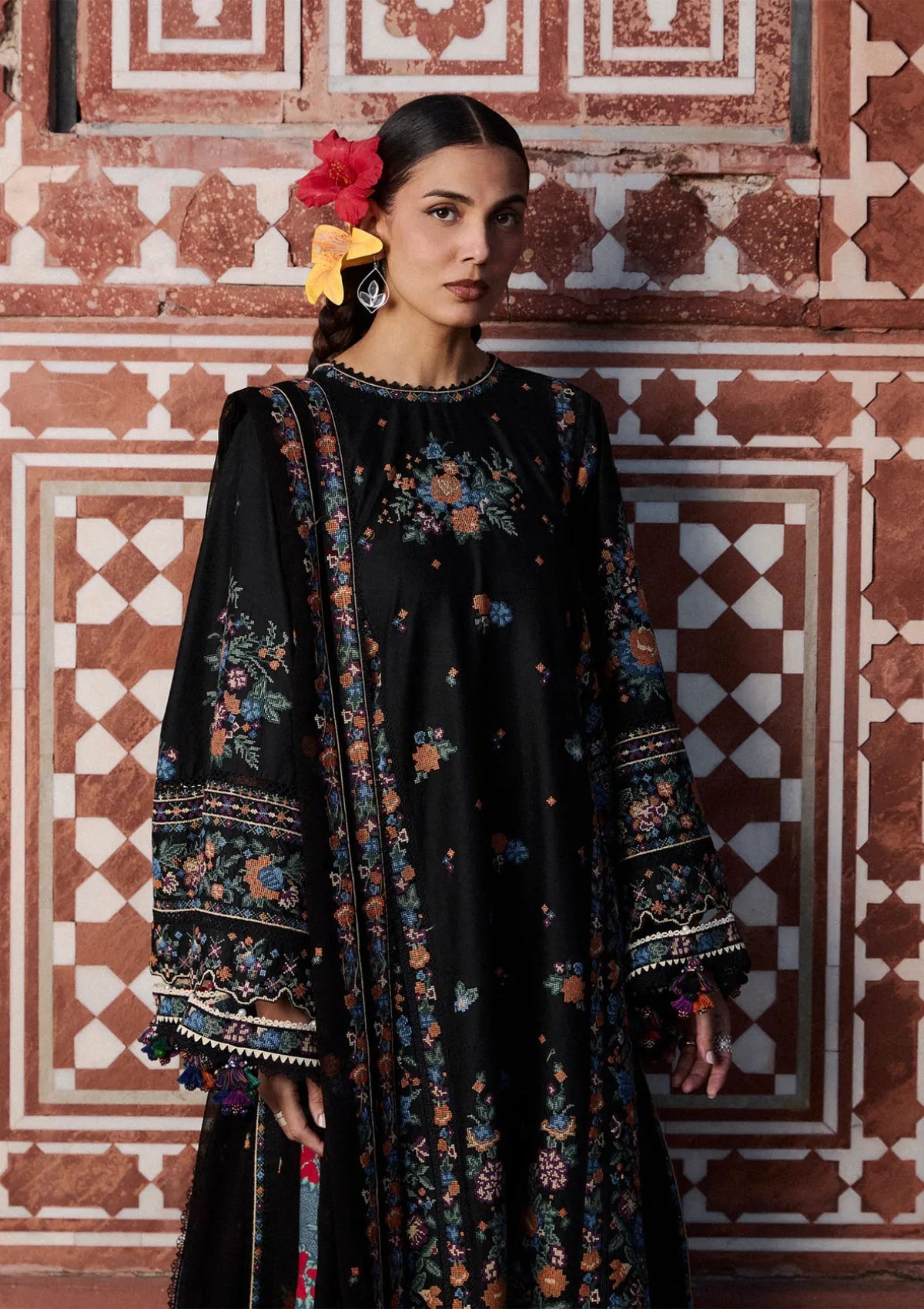 Hussain Rehar Zan Luxury Lawn'26 -Aswa