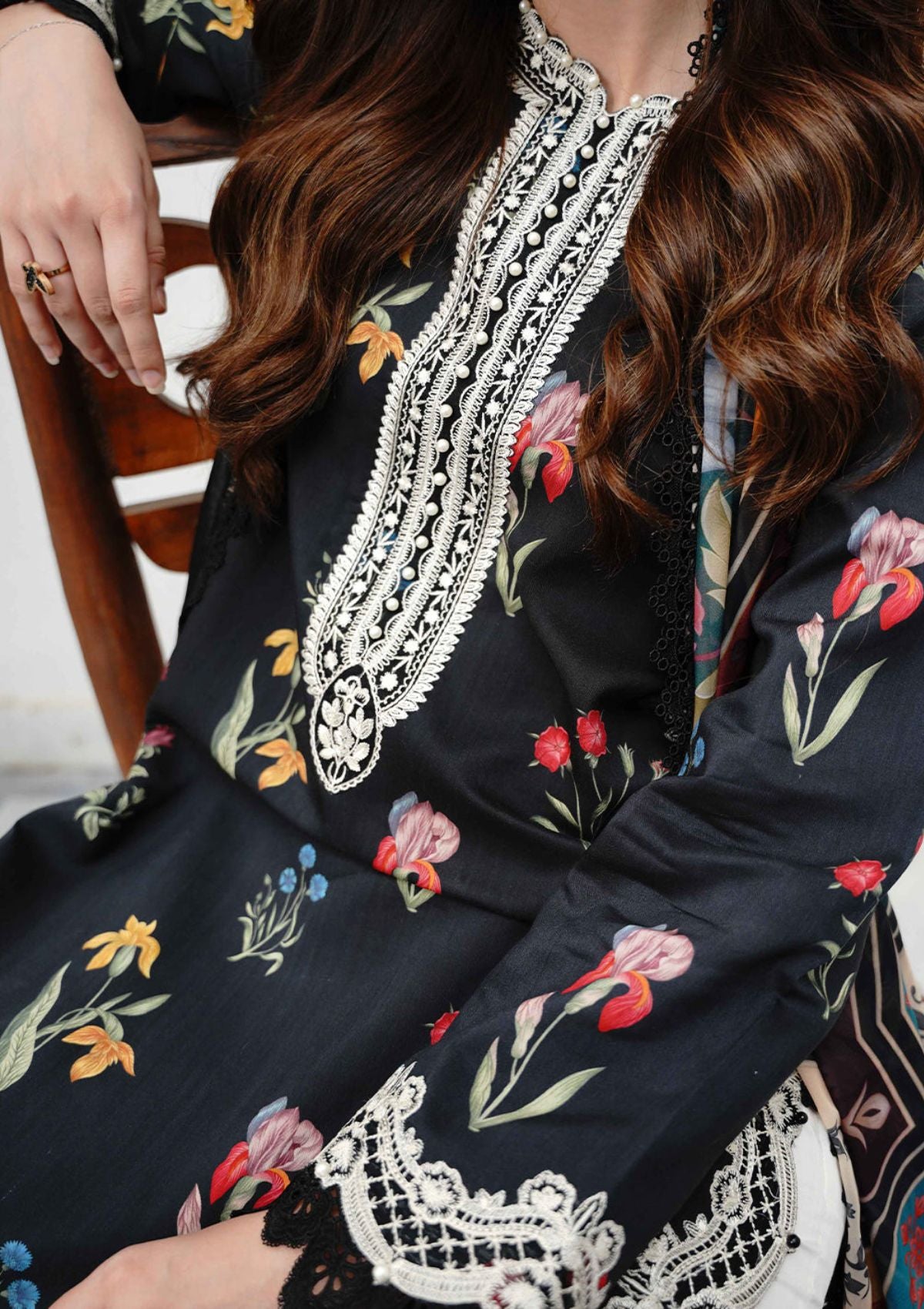 Bin Ilyas Noura Lawn'24 77-A