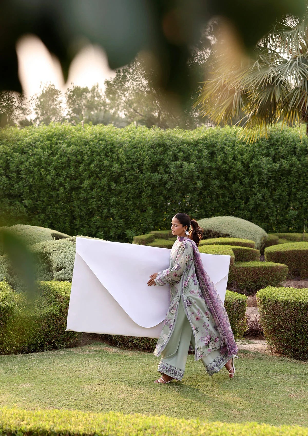 mohsin-saeed-fabrics-is-selling-online-and-in stores-Luxury-daily-wear-wedding-wear-formal-wear-in-budgeted-price-This-product-is-from-elaf-belladore-prints-lawn26-epa-06a-castella is-available-on-Mohsin-saeed-fabrics-website.