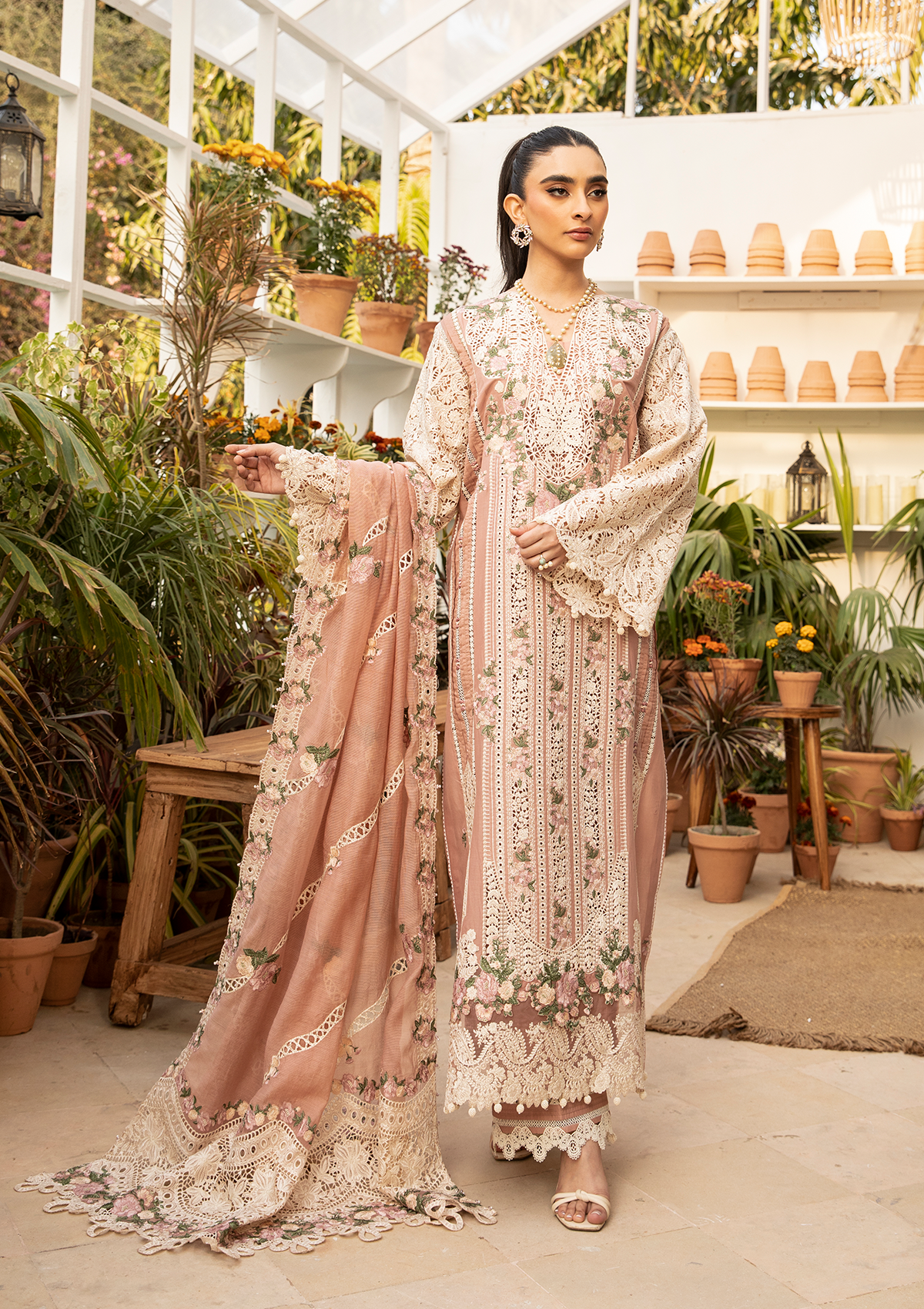 mohsin-saeed-fabrics-affordable-luxury-outfits-for-daily-formal-and-wedding-wear-This-product-is-from-elaf-luxury-lawn25-is-available-on-Mohsin-saeed-fabrics-website.