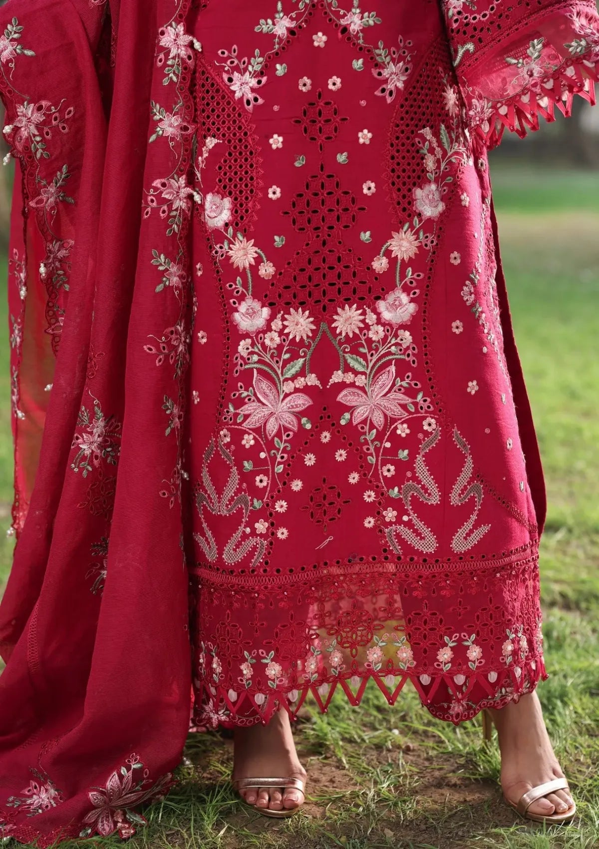 Sardinia Tales Of Petals'26 D-1505 FLORAL FUCHSIA