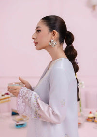 mohsin-saeed-fabrics-is-selling-online-and-in stores-Luxury-daily-wear-wedding-wear-formal-wear-in-budgeted-price-This-product-is-from-qalamkar-qprints-lawn25-vol-2-em-01b-blair-is-available-on-Mohsin-saeed-fabrics-website.