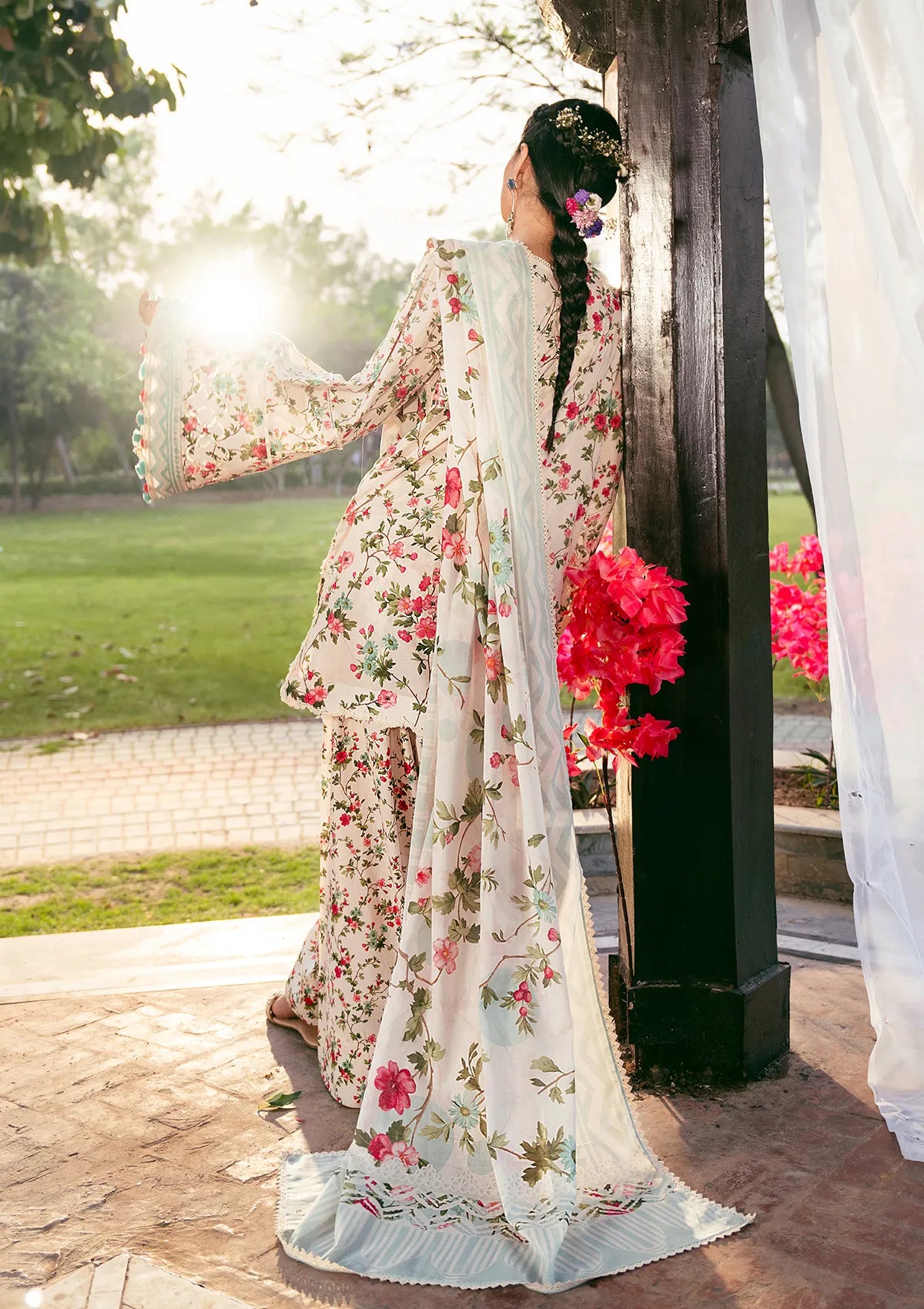 mohsin-saeed-fabrics-designer-daily-wear-formal-and-wedding-suits-within-budget-This-product-is-from-elaf-prints-lawn25-vol-2-eps-3b-day-bloom-is-available-on-Mohsin-saeed-fabrics-website.
