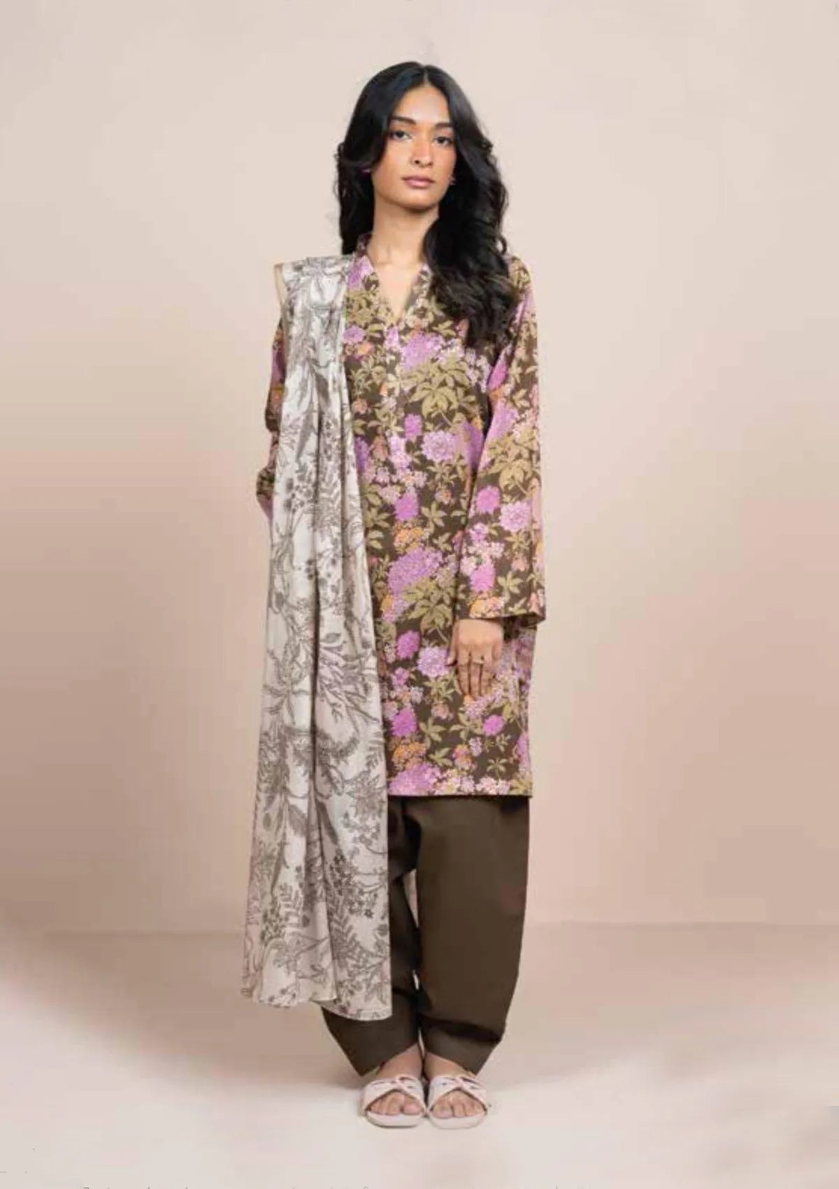 mohsin-saeed-fabrics-is-selling-online-and-in stores-Luxury-daily-wear-wedding-wear-formal-wear-in-budgeted-price-This-product-is-from-alkaram-printed-lawn25-msb25-32-brown-is-available-on-Mohsin-saeed-fabrics-website.