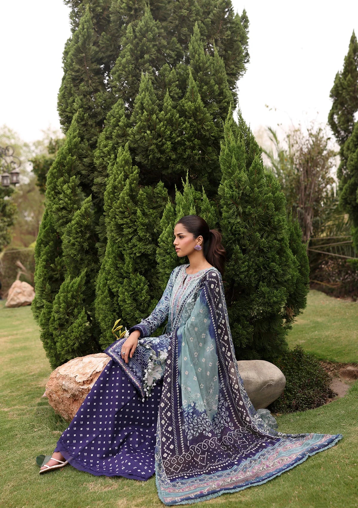 mohsin-saeed-fabrics-is-selling-online-and-in stores-Luxury-daily-wear-wedding-wear-formal-wear-in-budgeted-price-This-product-is-from-elaf-belladore-prints-lawn26-epa-05a-eclair is-available-on-Mohsin-saeed-fabrics-website.