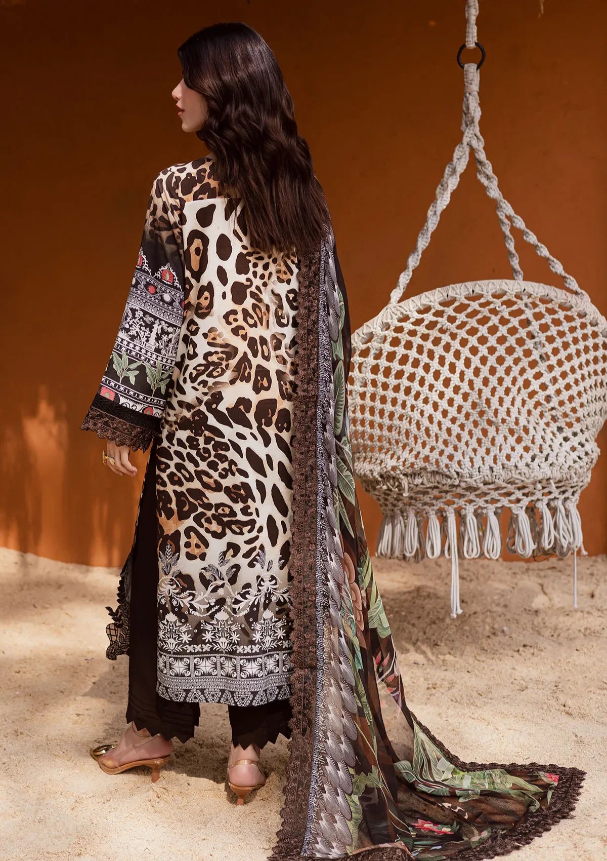 mohsin-saeed-fabrics-designer-daily-wear-formal-and-wedding-suits-within-budget-This-product-is-from-nureh-gardenia-viscose-slub-linen25-nwg-85-is-available-on-Mohsin-saeed-fabrics-website.