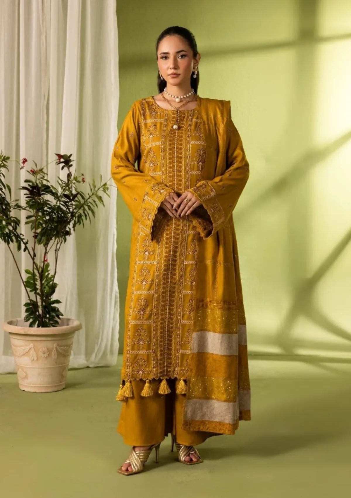 Ishq By Khoobsurat Peach Leather'25 IS-02