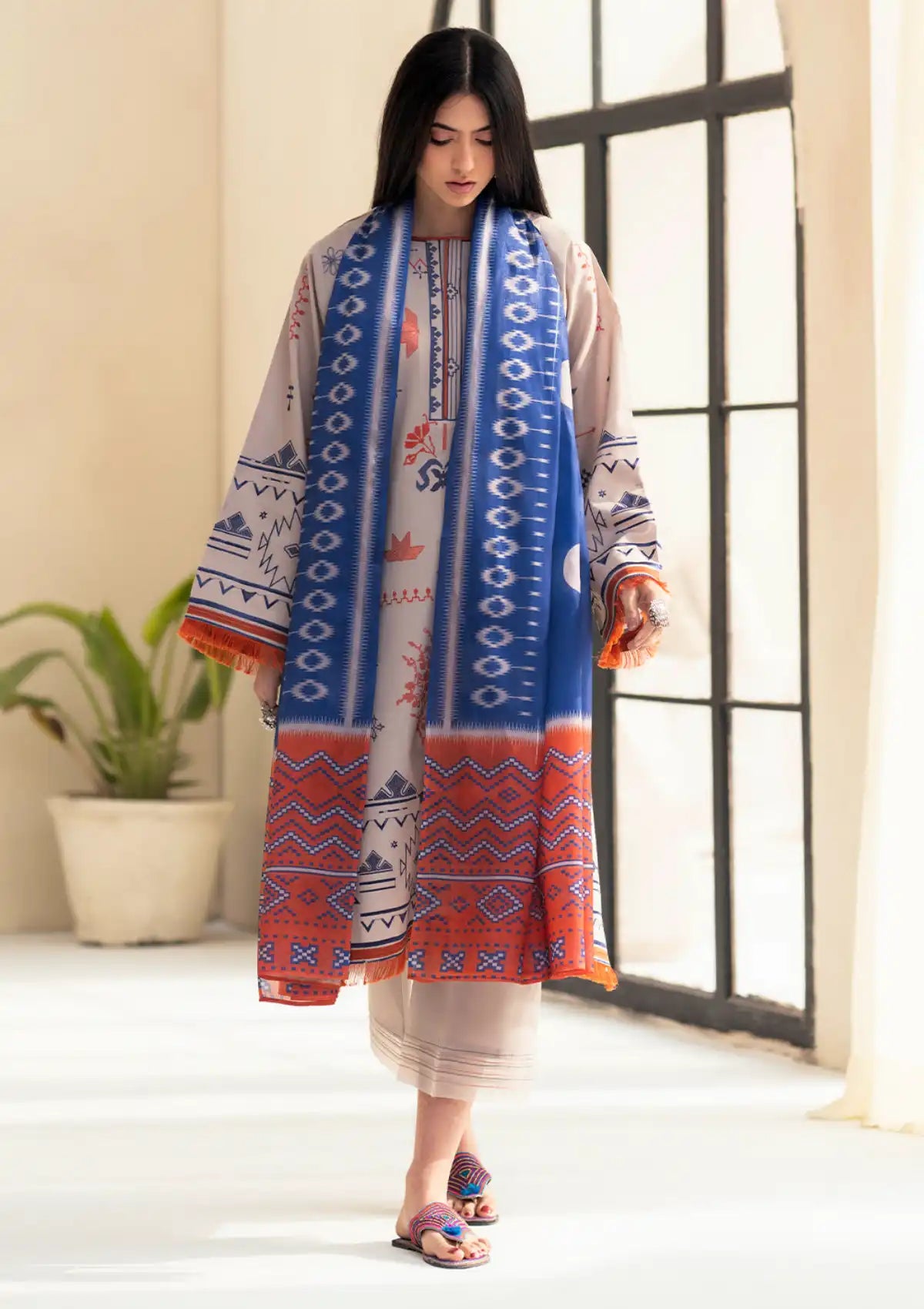 mohsin-saeed-fabrics-luxury-fashion-collection-daily-wear-wedding-and-formal-in-budget-This-product-is-from-bin-ilyas-aaina-summer-edit25-81-b-is-available-on-Mohsin-saeed-fabrics-website.