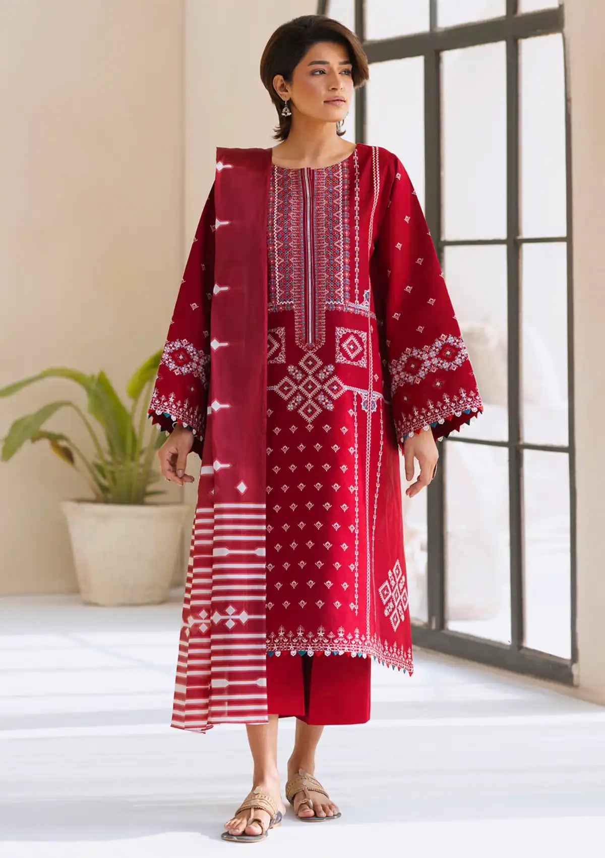 mohsin-saeed-fabrics-luxury-fashion-collection-daily-wear-wedding-and-formal-in-budget-This-product-is-from-bin-ilyas-aaina-summer-edit25-84-a-is-available-on-Mohsin-saeed-fabrics-website.