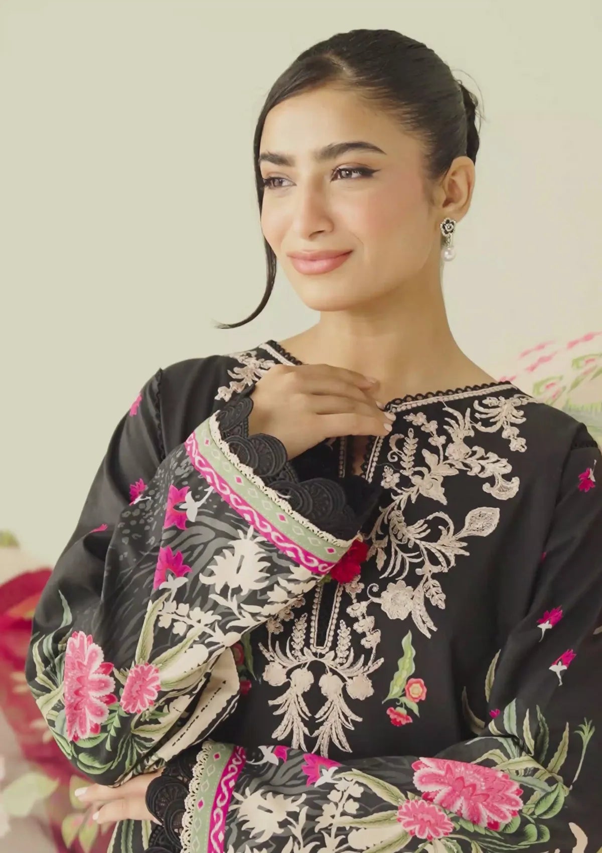 Roheenaz Rosette Lawn'26 D-61A Radiant Noon