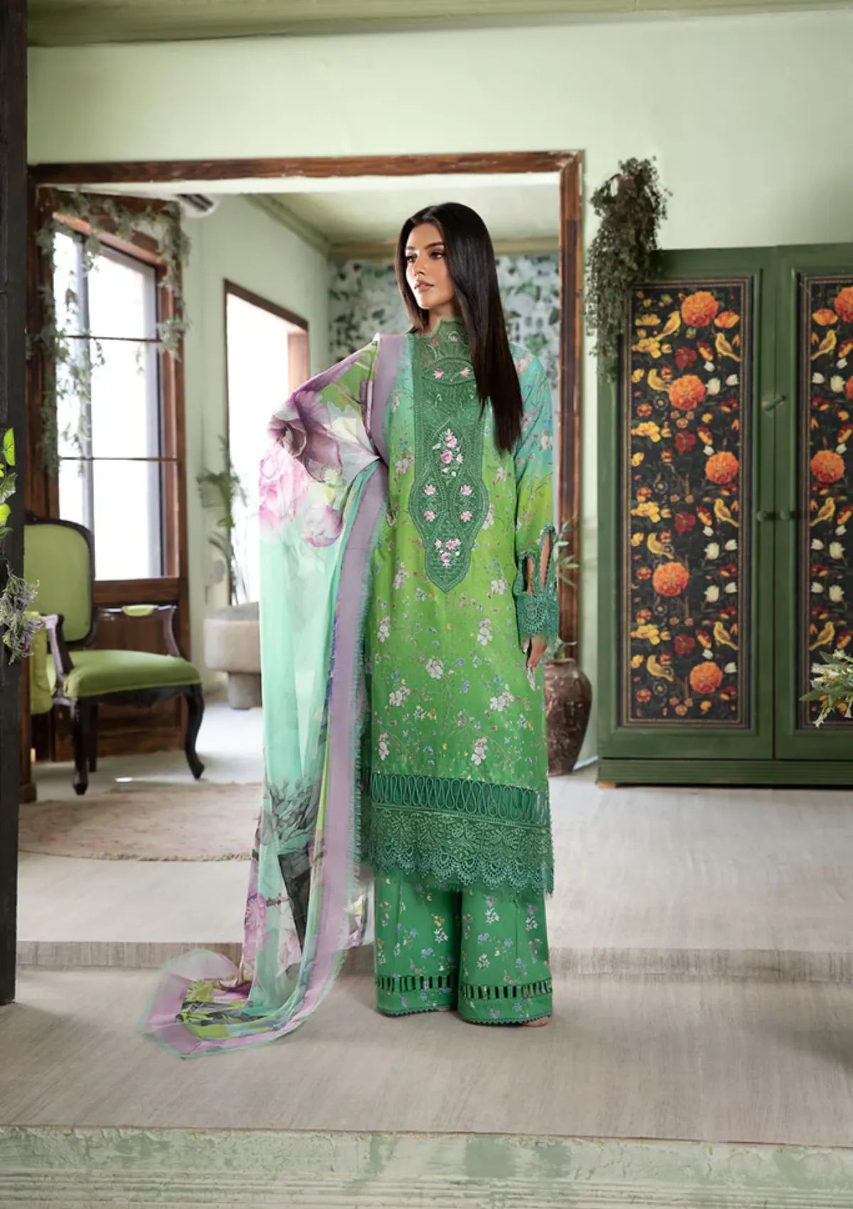mohsin-saeed-fabrics-is-selling-online-and-in stores-Luxury-daily-wear-wedding-wear-formal-wear-in-budgeted-price-This-product-is-from-sobia-nazir-vital-vol-2-lawn25-d-8b-is-available-on-Mohsin-saeed-fabrics-website.