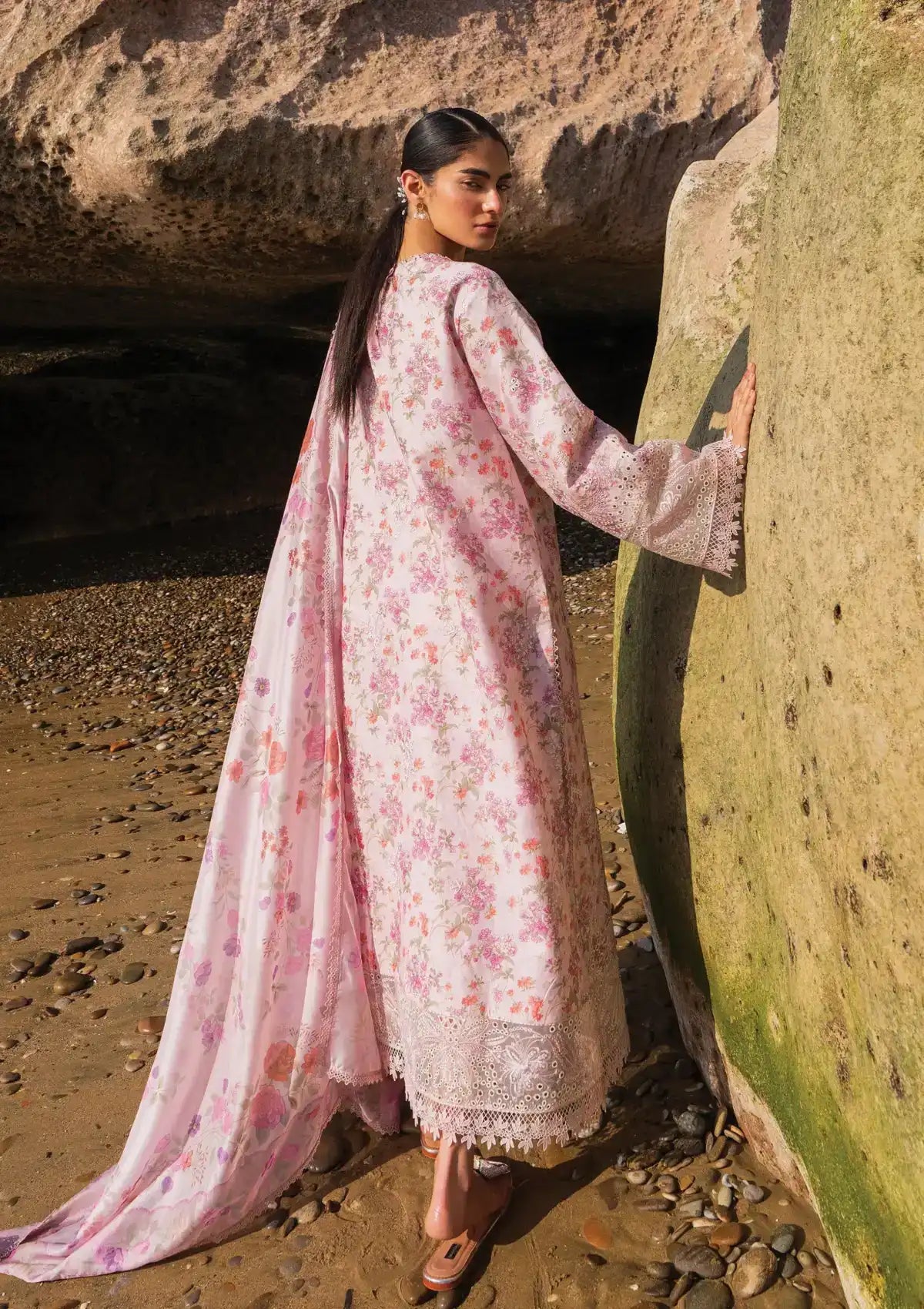 mohsin-saeed-fabrics-is-selling-online-and-in stores-Luxury-daily-wear-wedding-wear-formal-wear-in-budgeted-price-This-product-is-from-afrozeh-endless-summer-lawn25-al-25-v6-05-zar-is-available-on-Mohsin-saeed-fabrics-website.