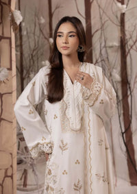 mohsin-saeed-fabrics-designer-daily-wear-formal-and-wedding-suits-within-budget-This-product-is-from-humdum-irina-peach-wool25-d-07-is-available-on-Mohsin-saeed-fabrics-website.