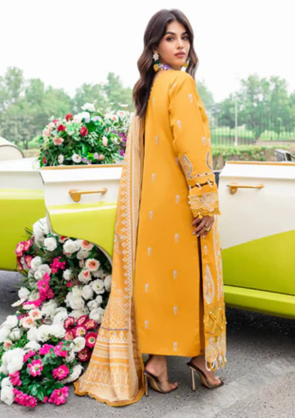 Parishay Nuray-e-Nazar Winter'23 NNF-08 - Mohsin Saeed Fabrics
