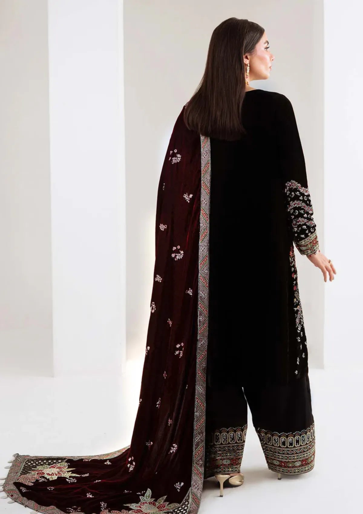 mohsin-saeed-fabrics-luxury-fashion-collection-daily-wear-wedding-and-formal-in-budget-This-product-is-from-nureh-maya-velvet25-nw-113-is-available-on-Mohsin-saeed-fabrics-website.