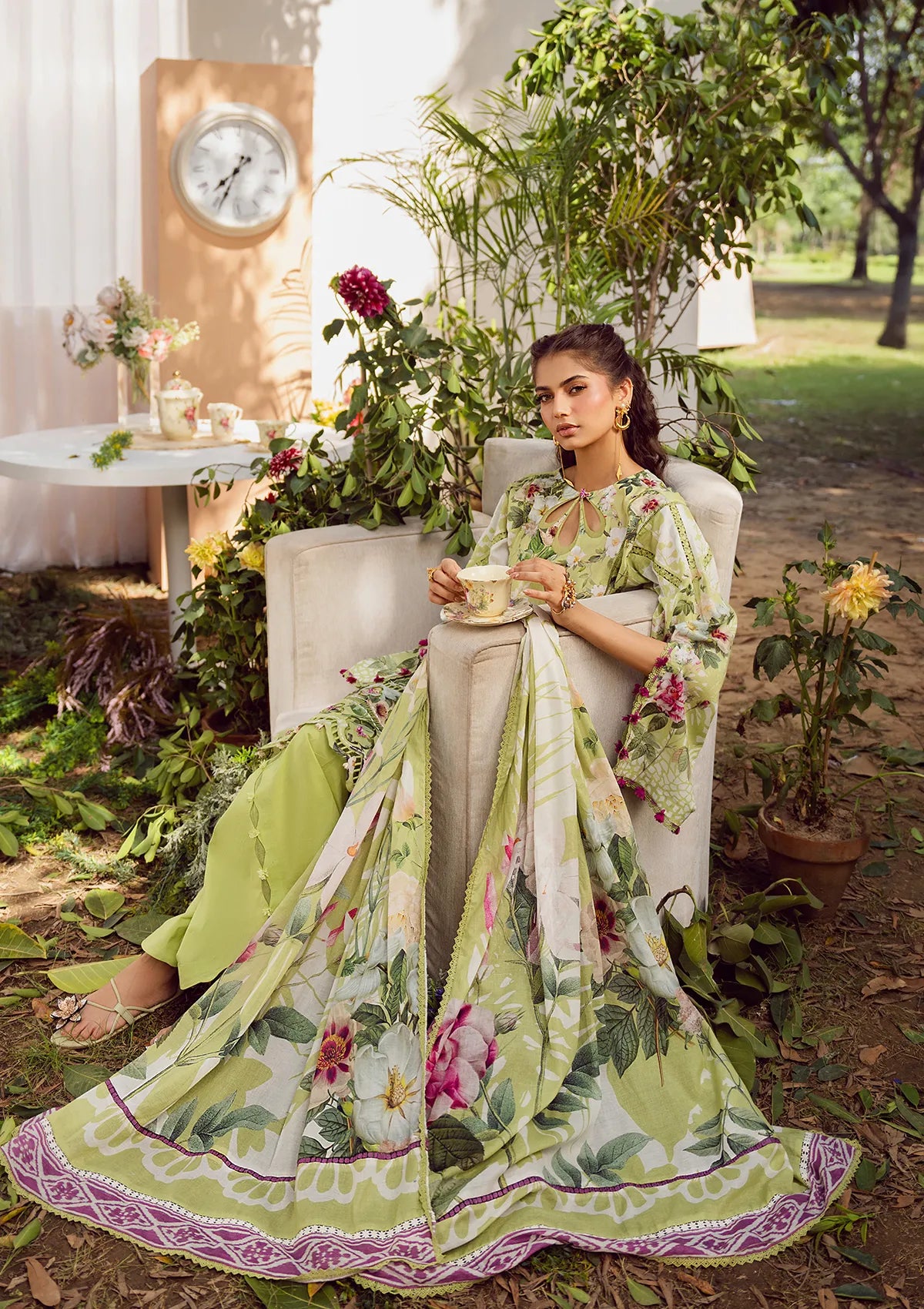 mohsin-saeed-fabrics-designer-daily-wear-formal-and-wedding-suits-within-budget-This-product-is-from-elaf-prints-lawn25-vol-2-eps-5a-lush-radiance-is-available-on-Mohsin-saeed-fabrics-website.