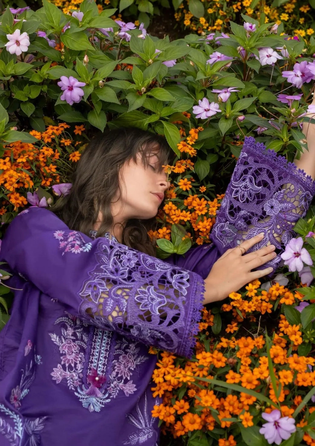 Mushq Secret Garden Hemline'26 D-12B Lily Veil