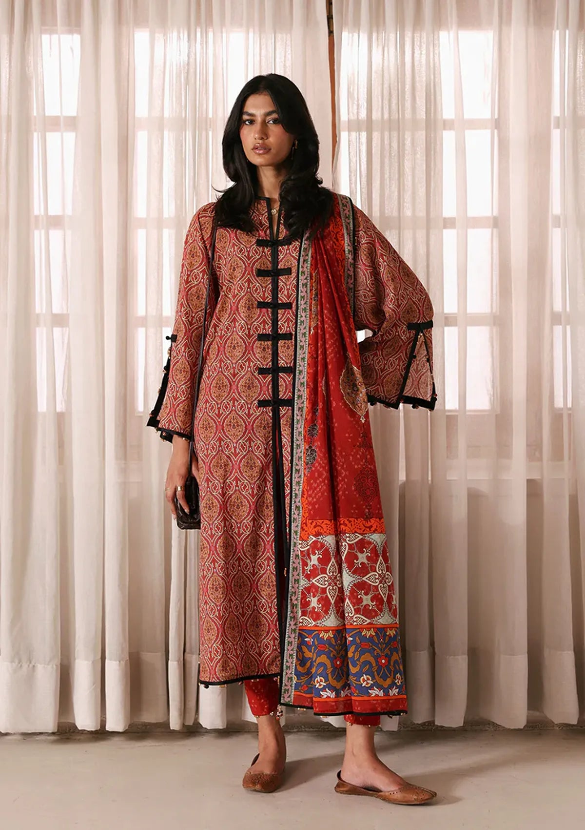 Zaha Amaya Printed Lawn'26 APL-10 ZAREEN