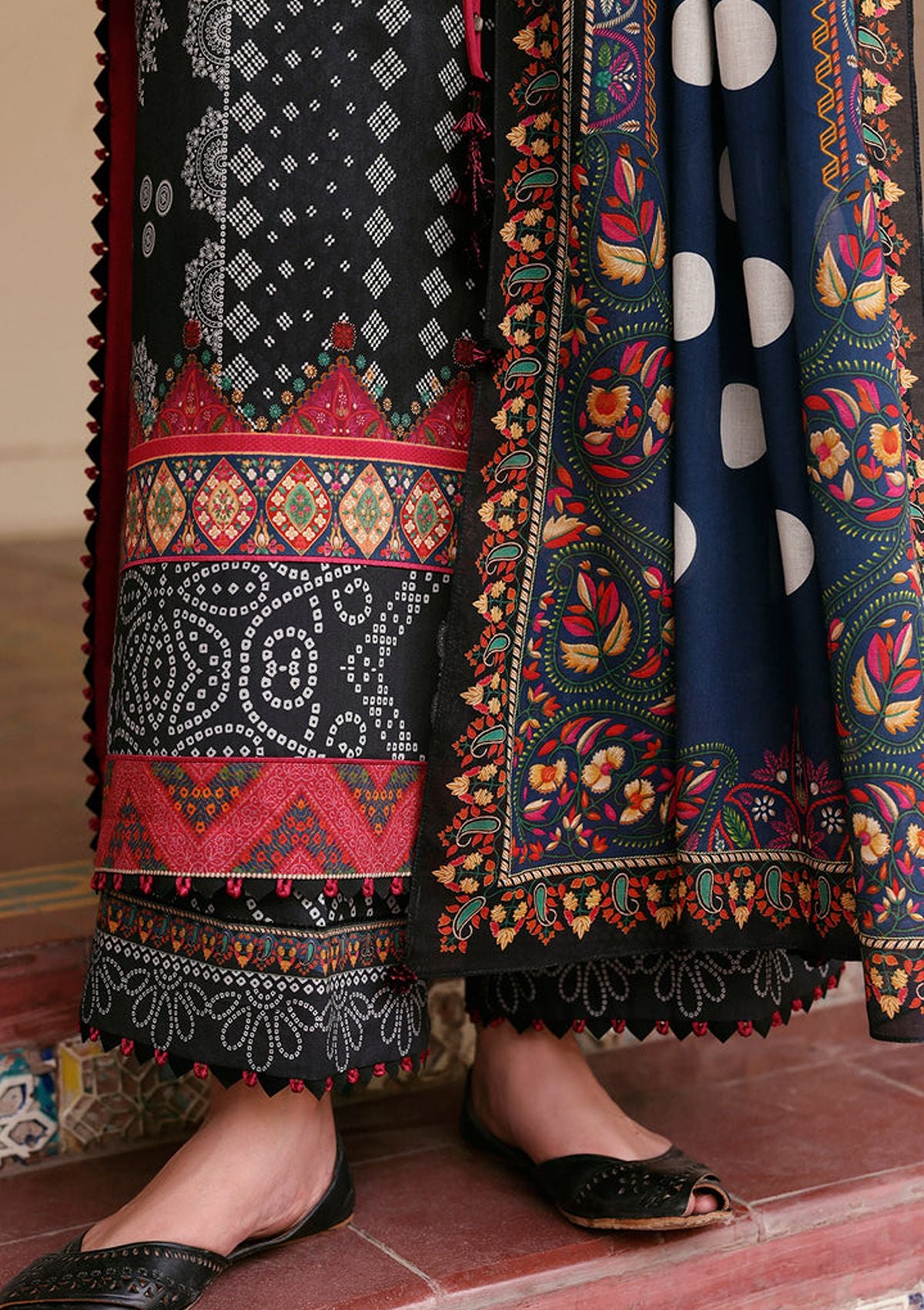 Zaha Amaya Printed Lawn'26 APL-03 NOIRA