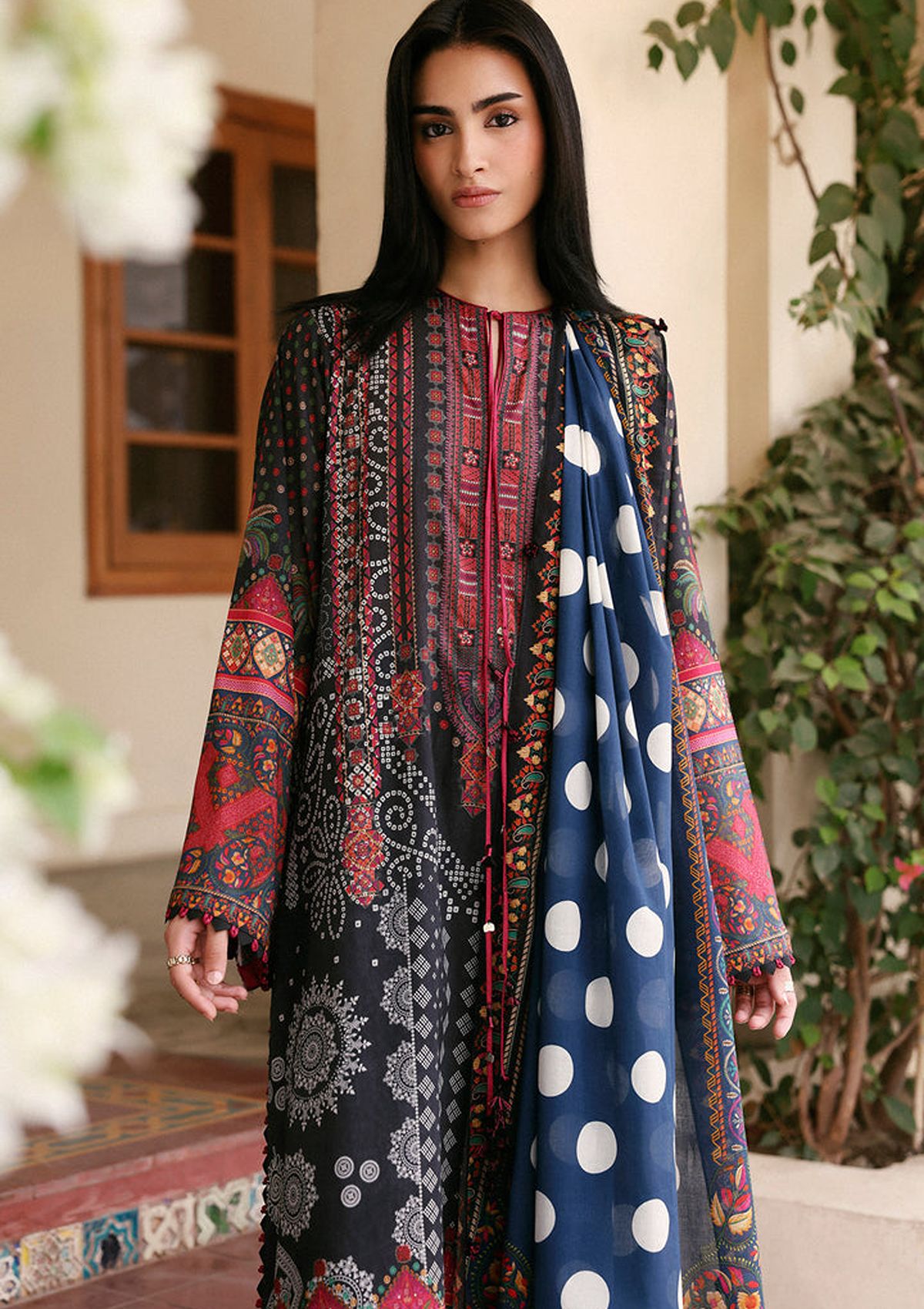 Zaha Amaya Printed Lawn'26 APL-03 NOIRA