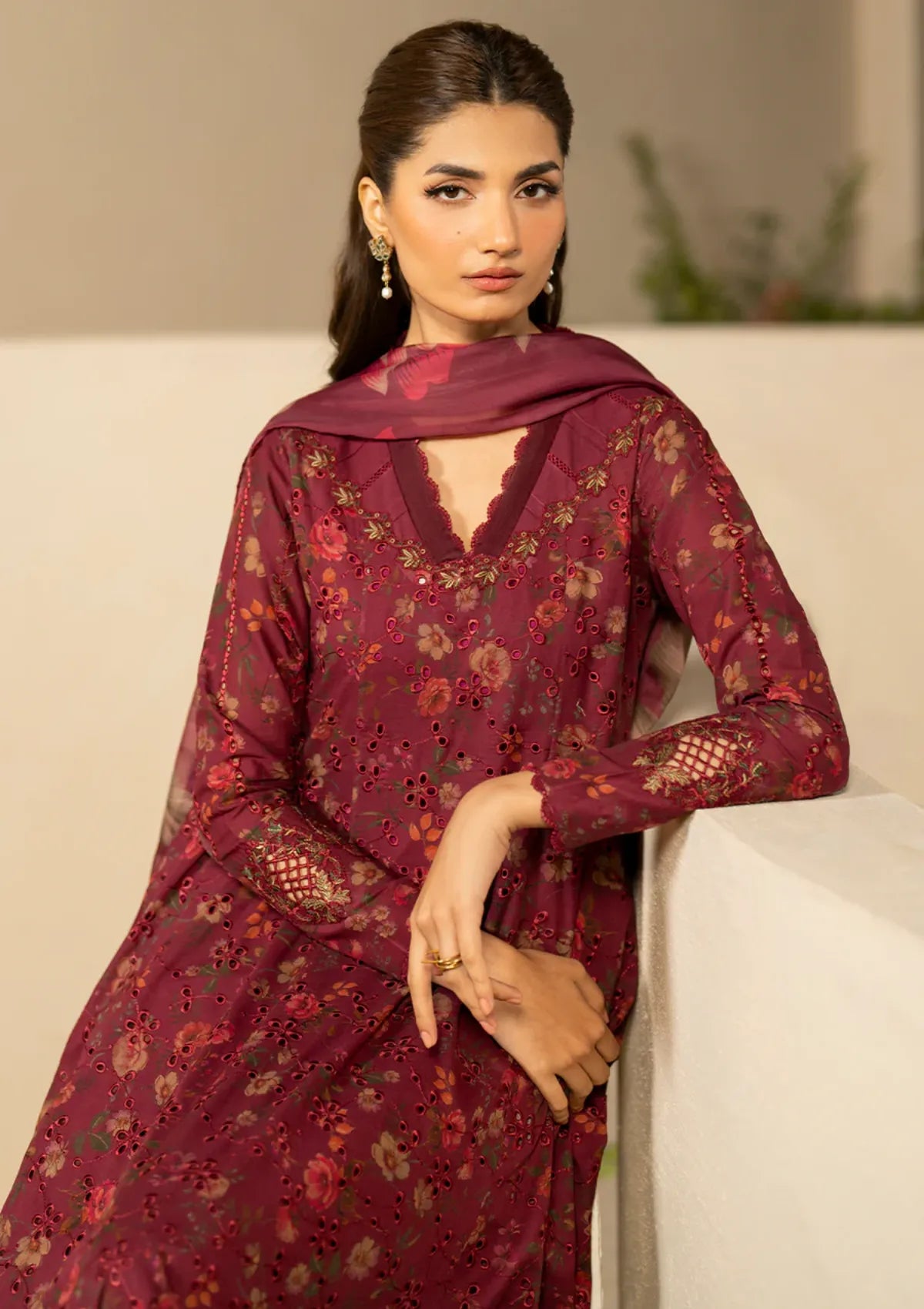 mohsin-saeed-fabrics-affordable-luxury-outfits-for-daily-formal-and-wedding-wear-This-product-is-from-iznik-festive-eid-lawn25-efl-10-is-available-on-Mohsin-saeed-fabrics-website.