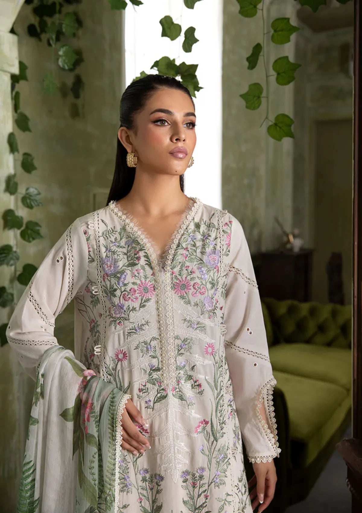 mohsin-saeed-fabrics-is-selling-online-and-in stores-Luxury-daily-wear-wedding-wear-formal-wear-in-budgeted-price-This-product-is-from-sobia-nazir-vital-vol-2-lawn25-d-9a-is-available-on-Mohsin-saeed-fabrics-website.